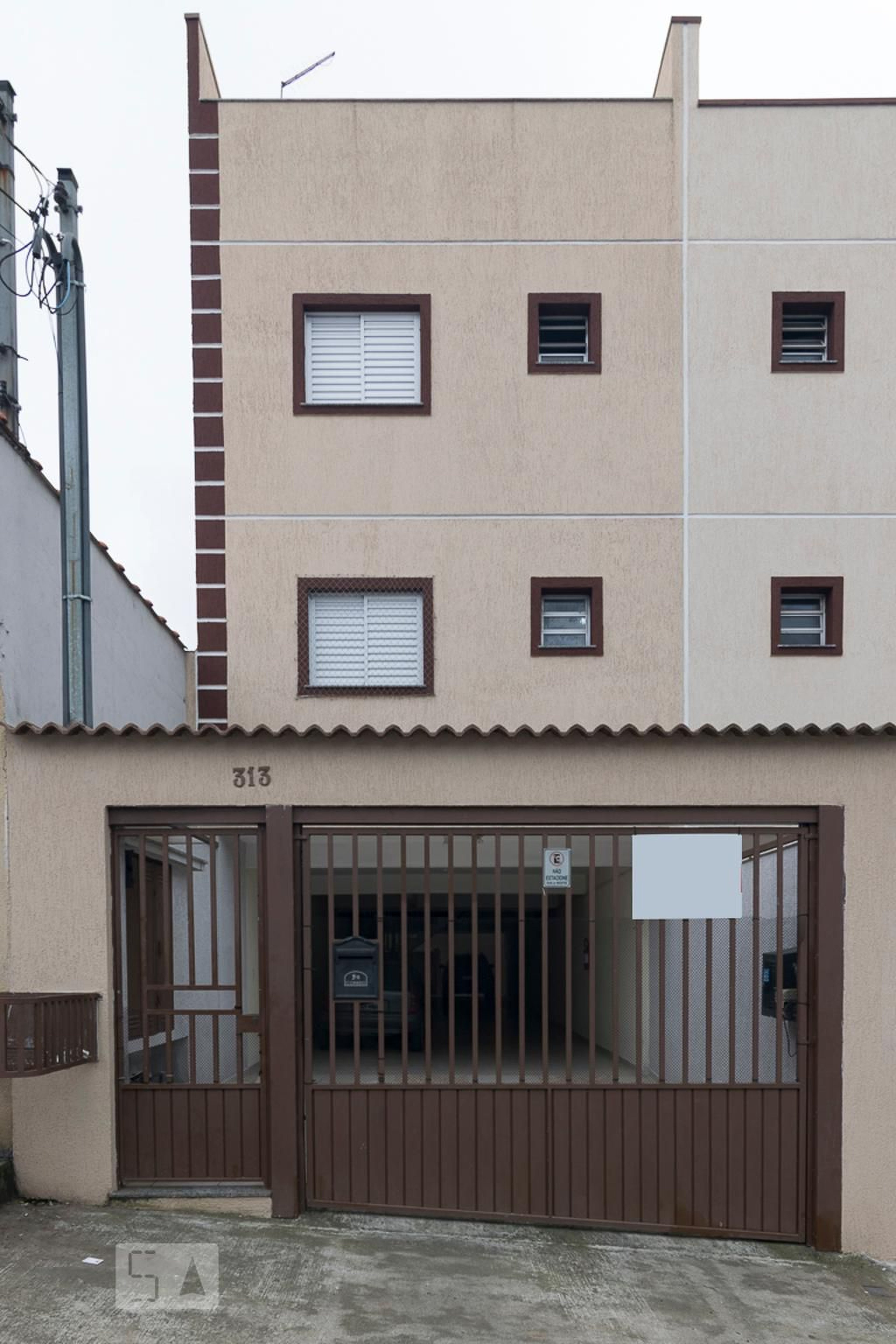 Fachada Condomínio em Rua Otávio Mangabeira, 313