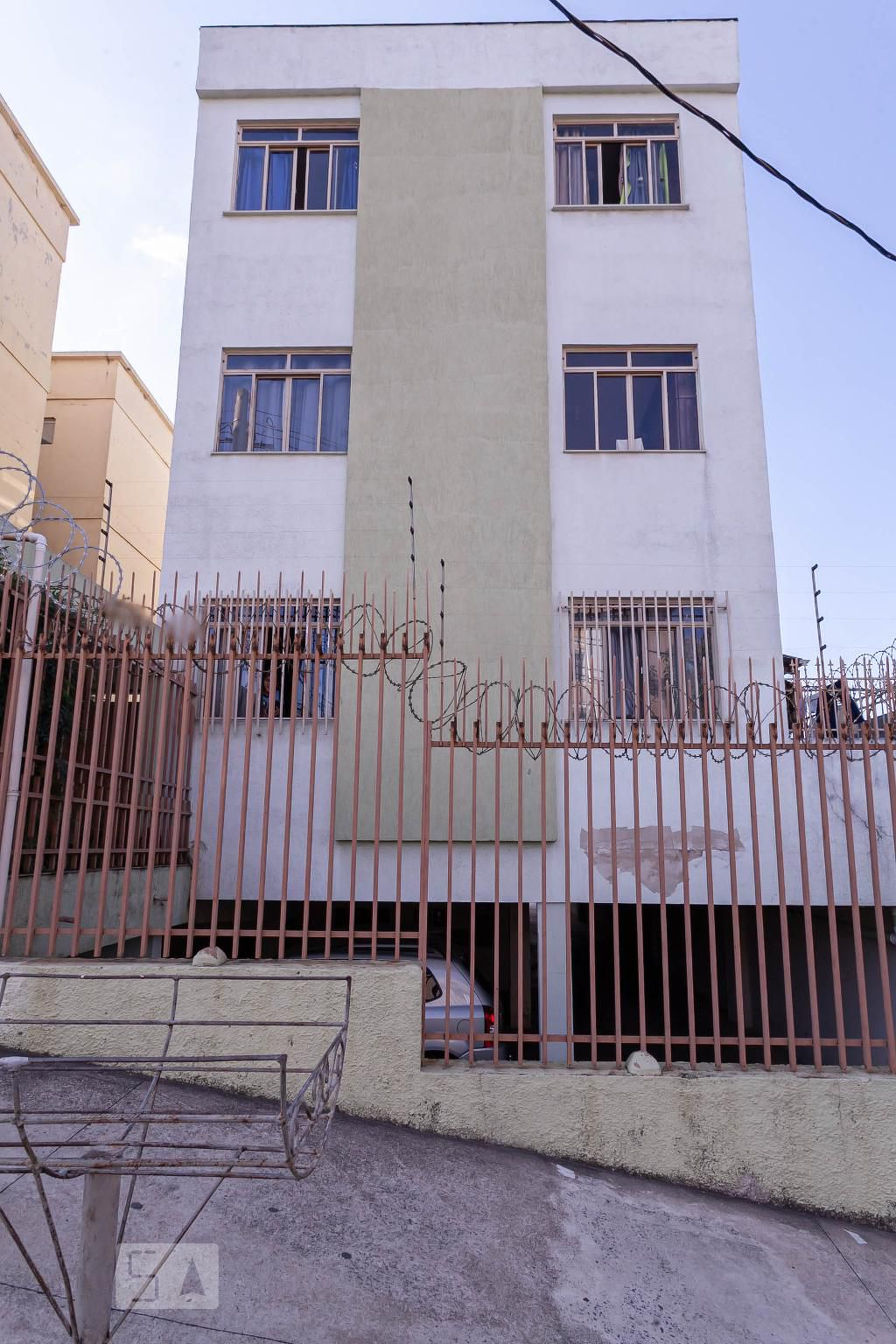 Fachada do prédio Condomínio em Rua Pitangui, 3363
