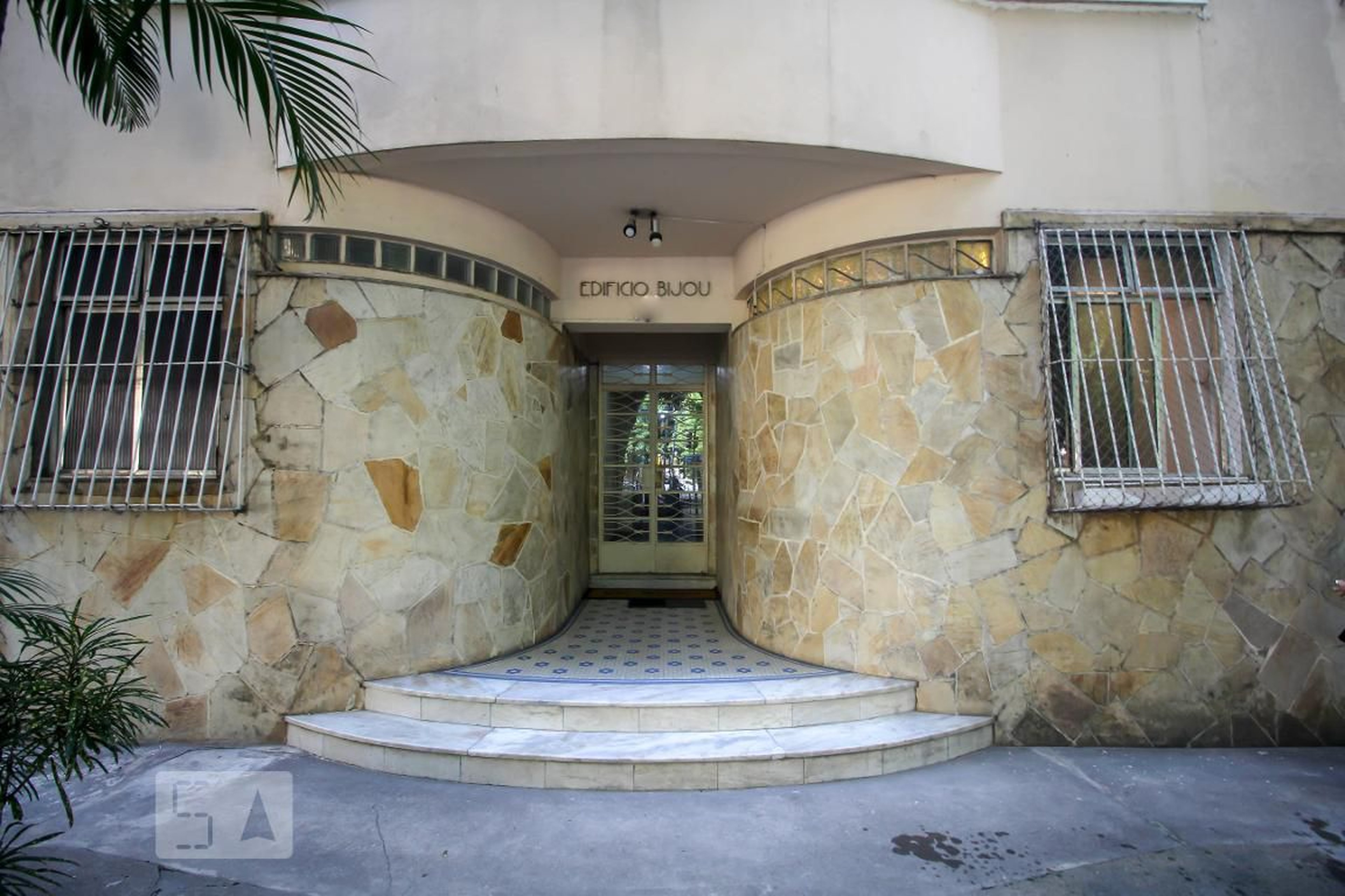 Entrada do Prédio - Edifício Bijou