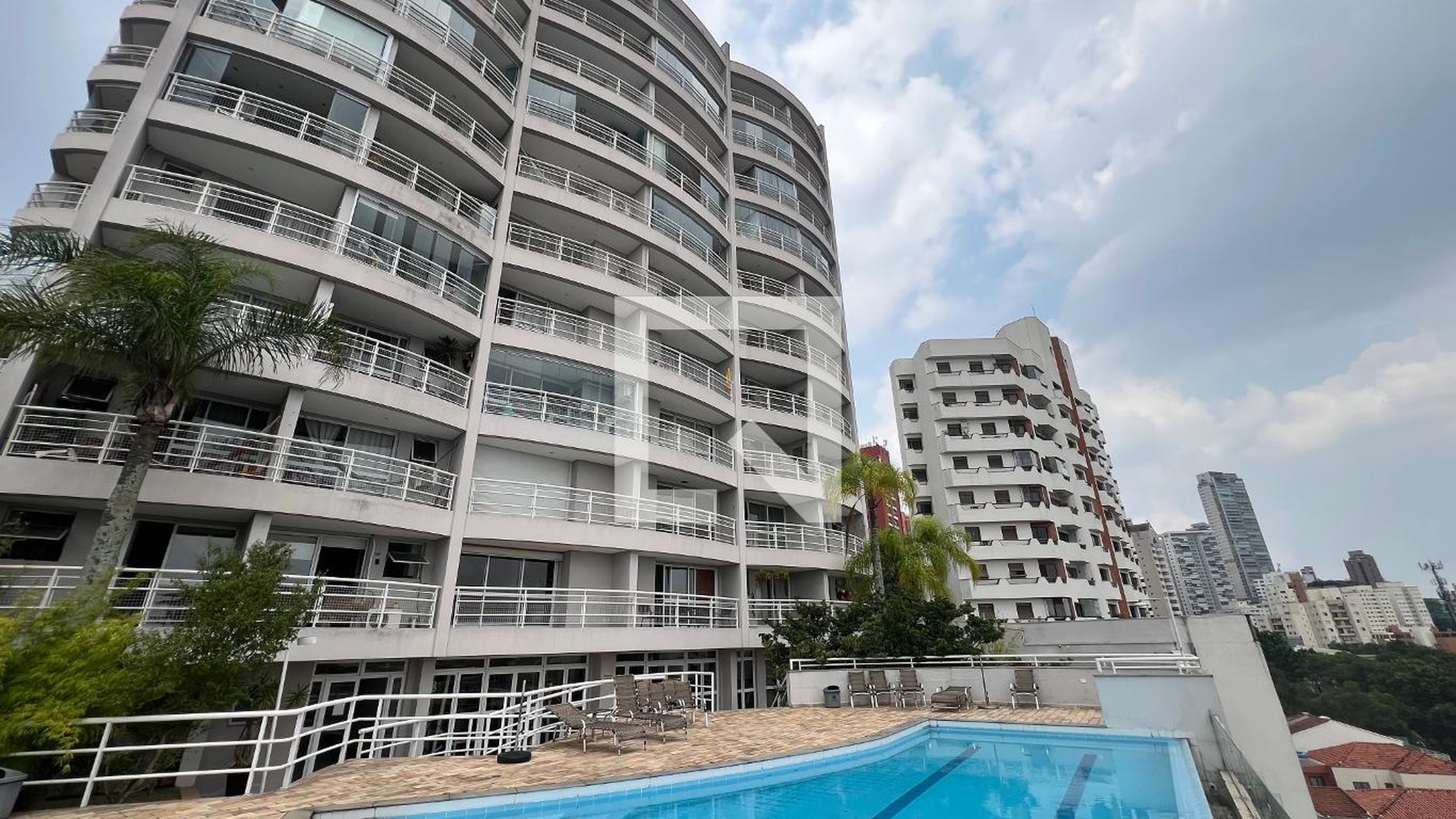 Fachada Condomínio Loft Vila Madalena