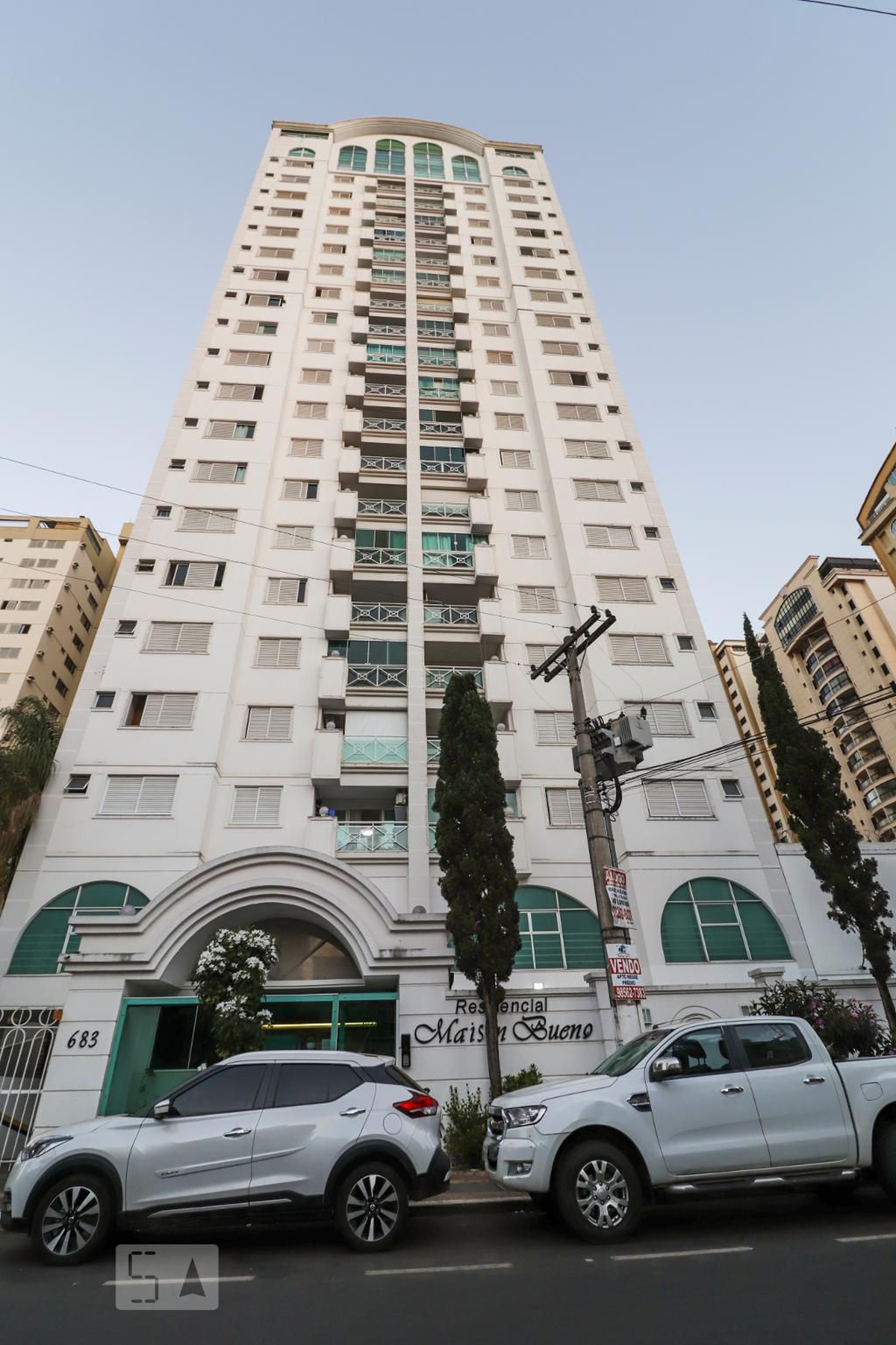 Fachada Condomínio Maison Bueno II