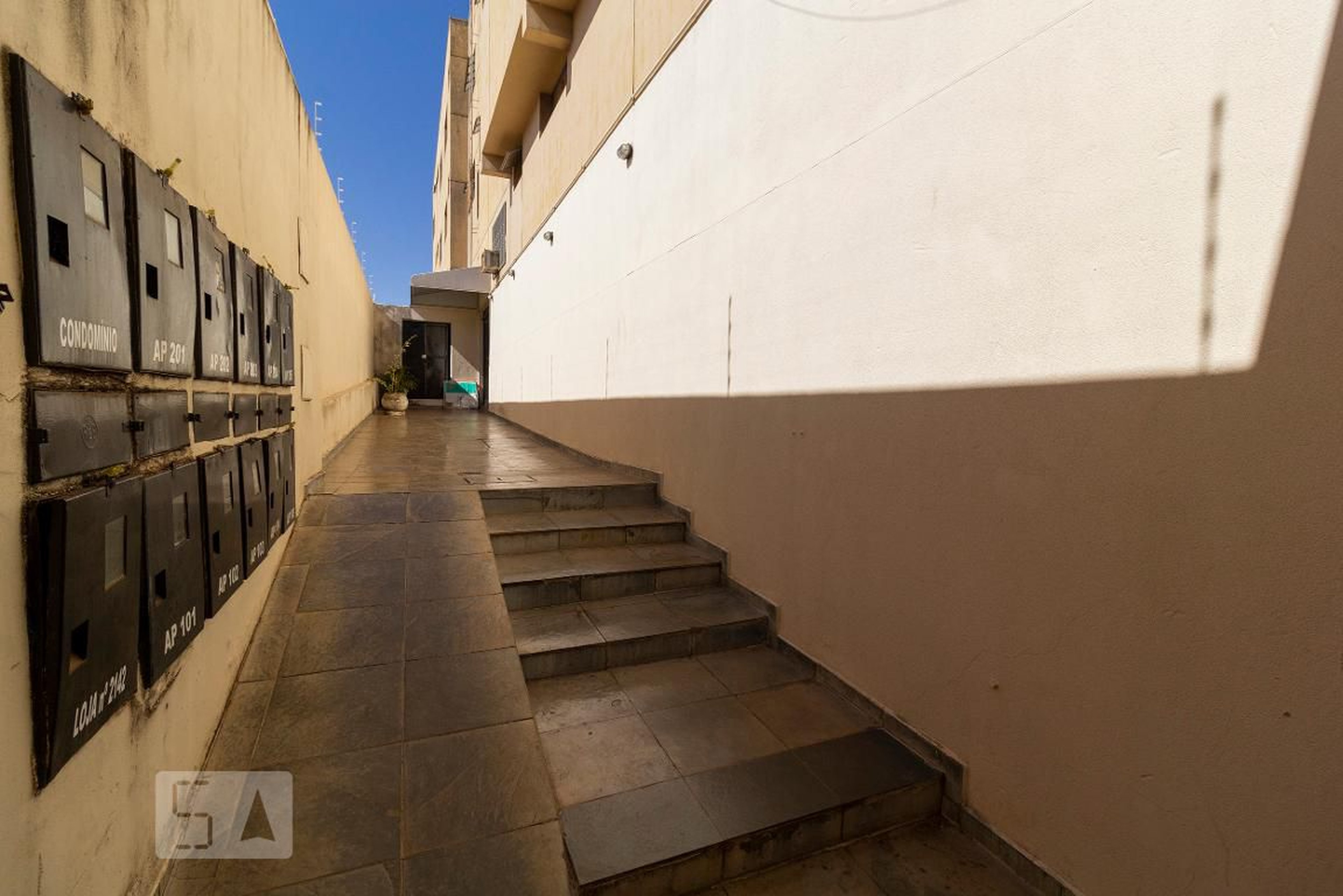 Entrada - Edifício Celia Pereira Guimaraes