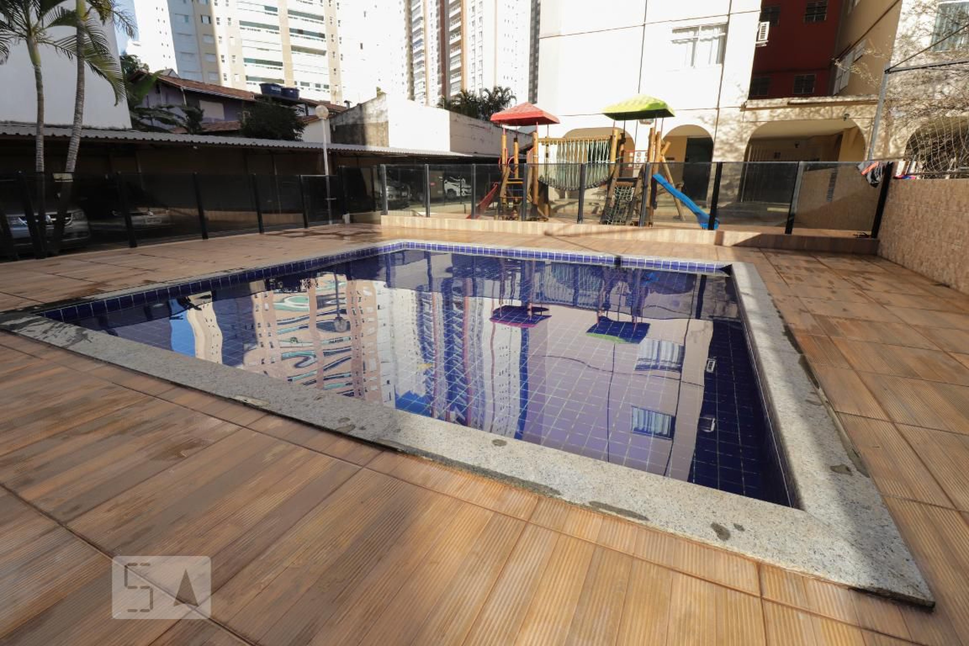 Piscina - Edifício Saint Hilaire