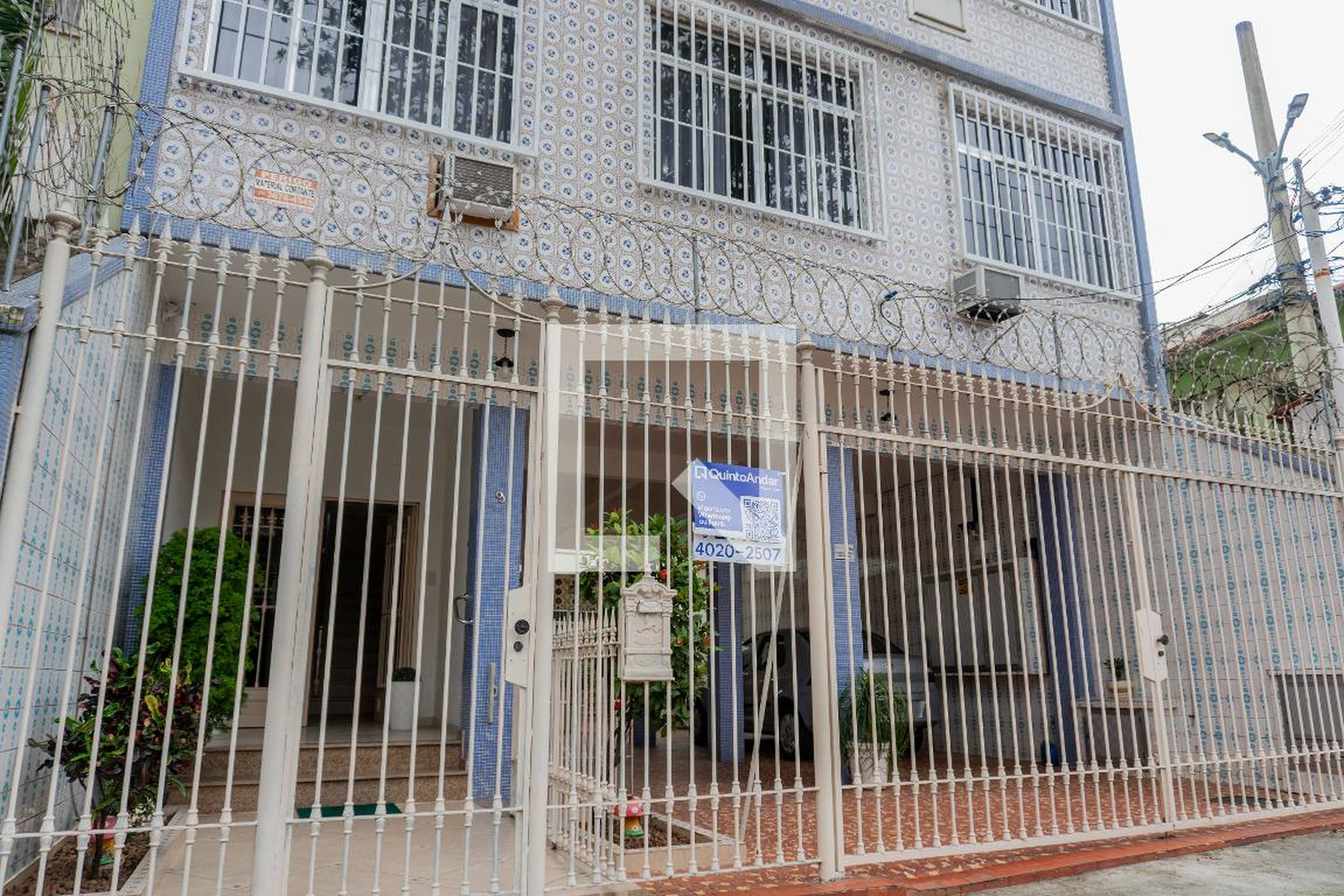 Fachada Condomínio em Rua Frei Pinto, 49