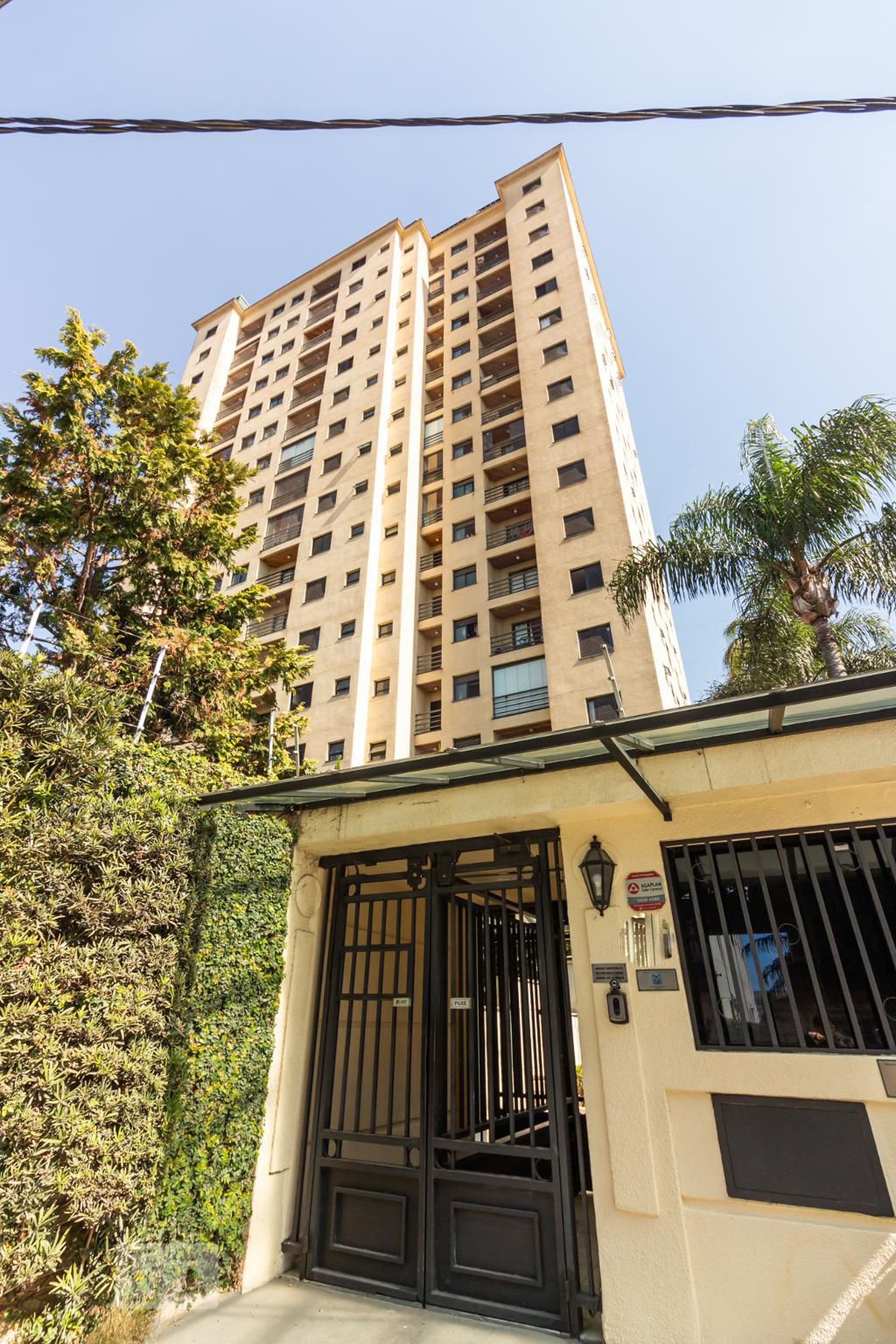 Fachada Condomínio em Avenida Alberto J. Byington, 1100