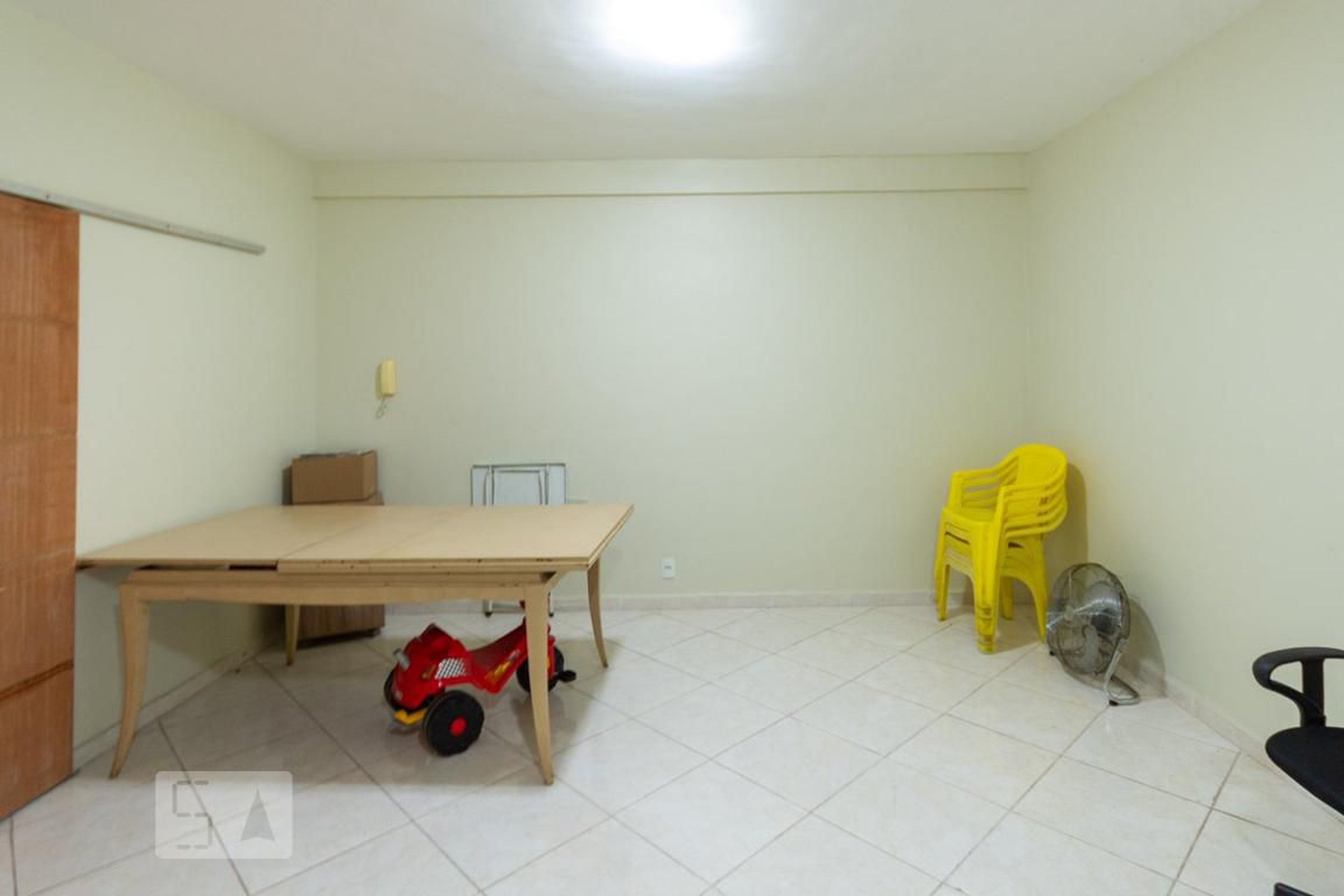 Área comum - Ramsés VII