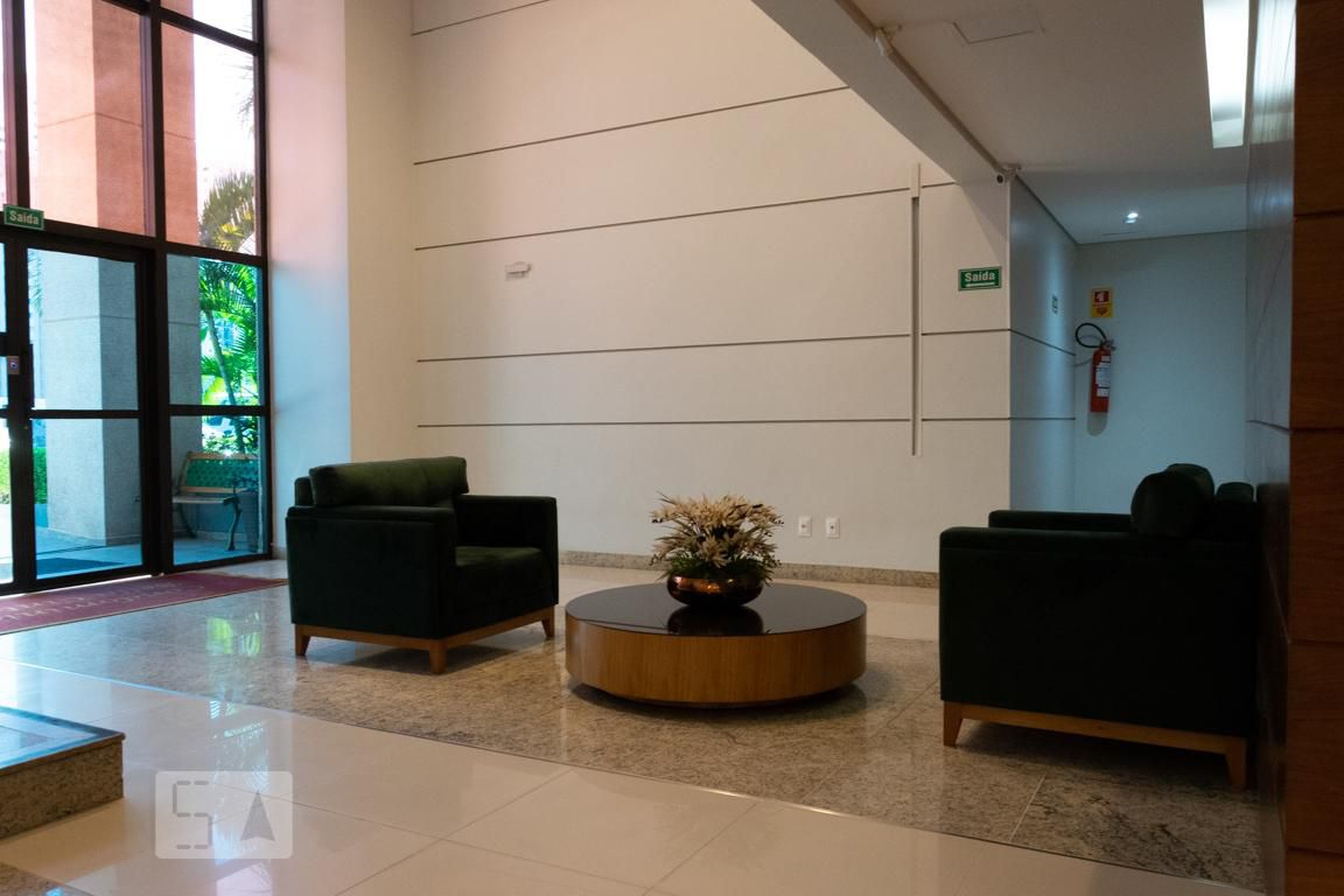 Condomínio - Bela Cintra