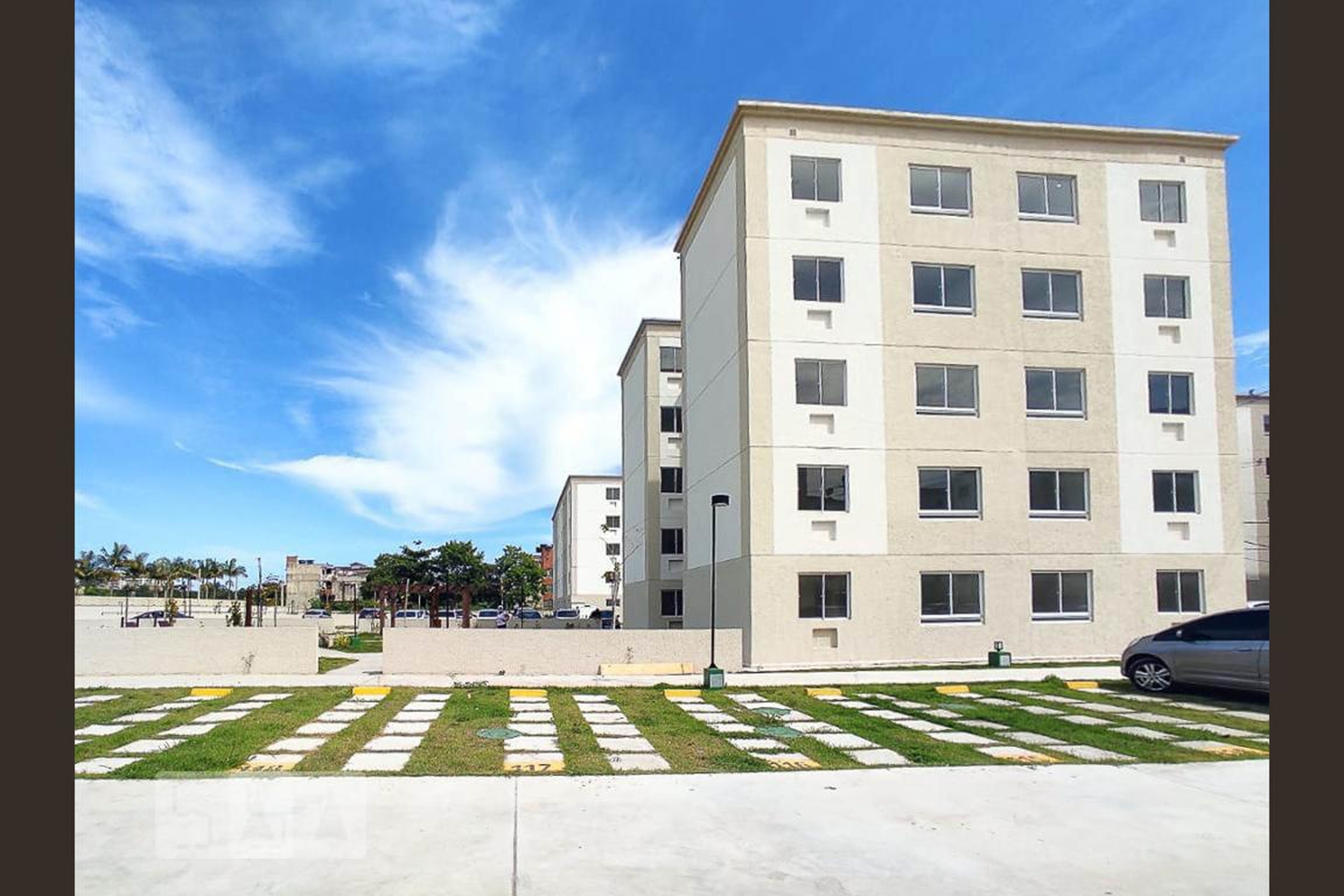 Fachada do Condomínio Condomínio Pátio do Sol