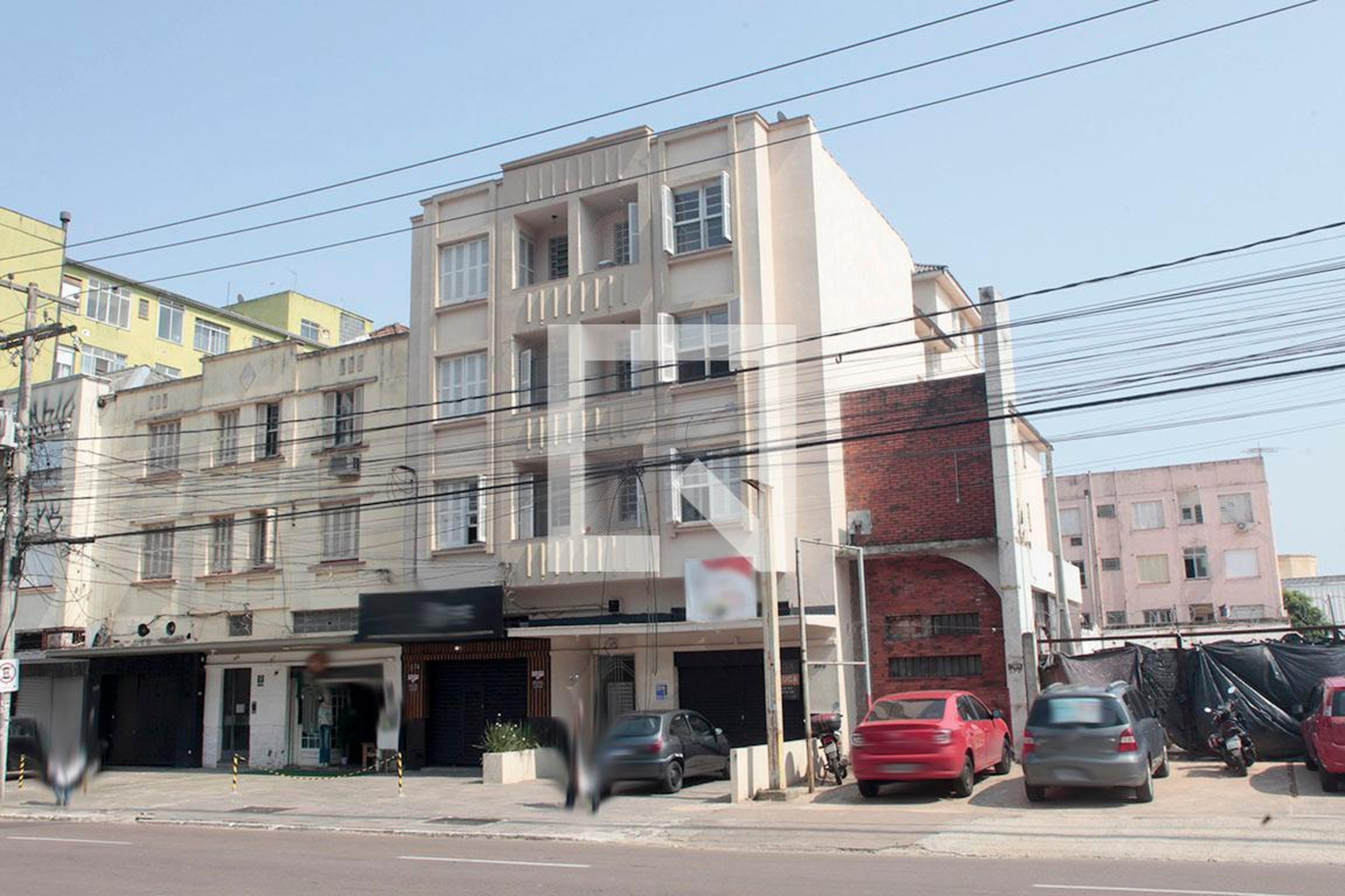 Fachada Condomínio em Avenida Cristóvão Colombo, 878