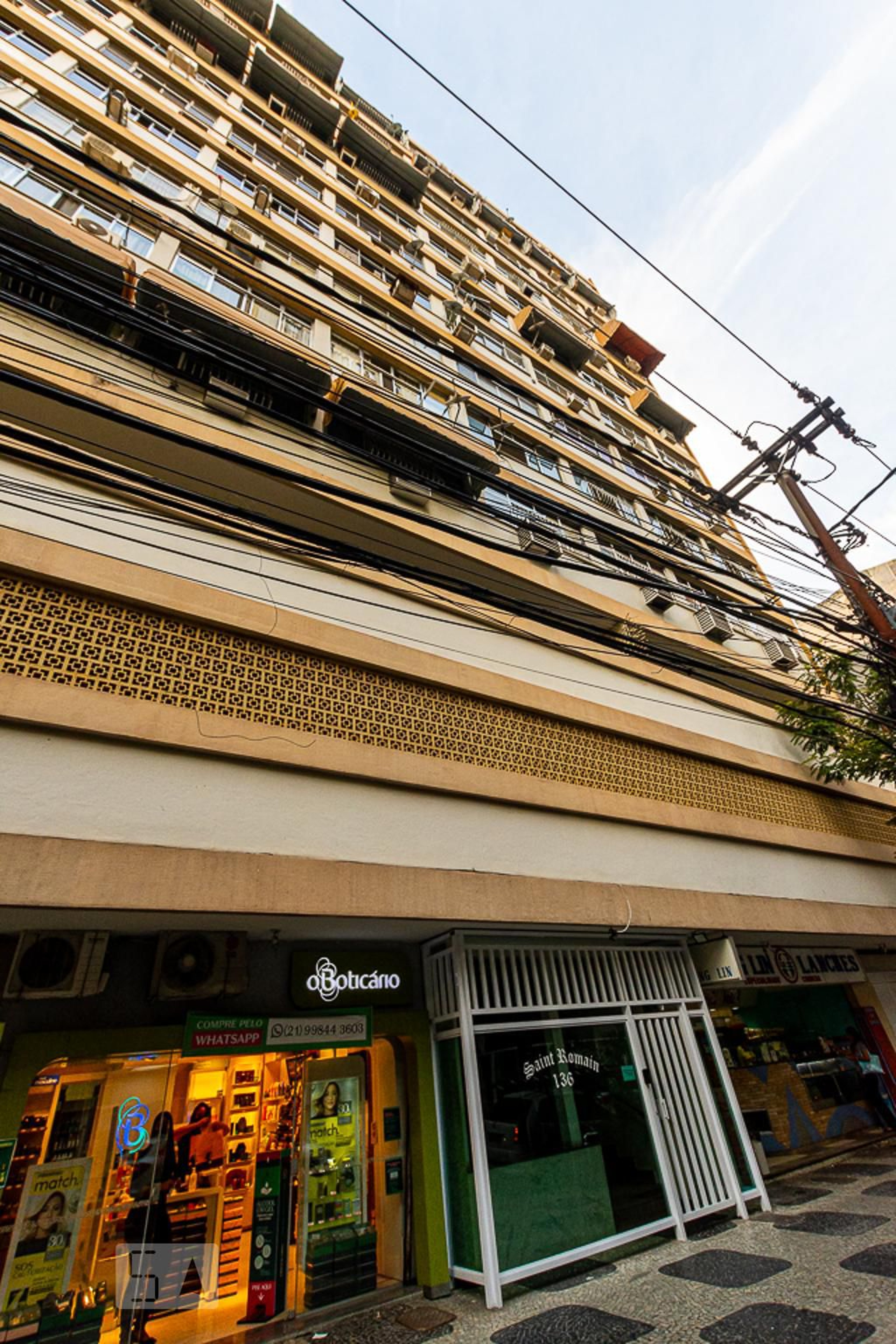 Fachada do Prédio Condomínio em Rua General Pereira da Silva, 1
