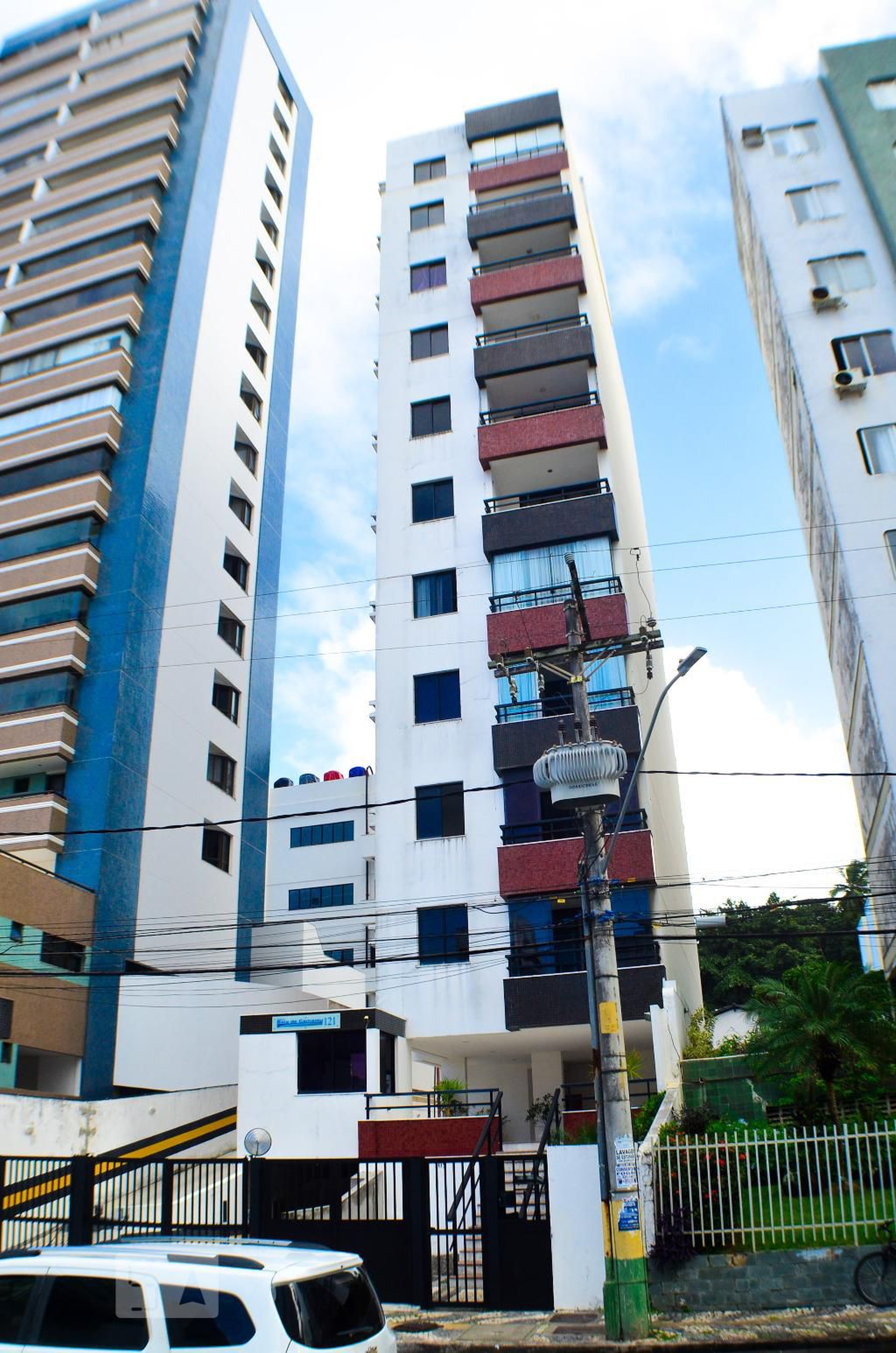 Área comum - fachada Condomínio em Rua Artur Gomes de Carvalho, 121 