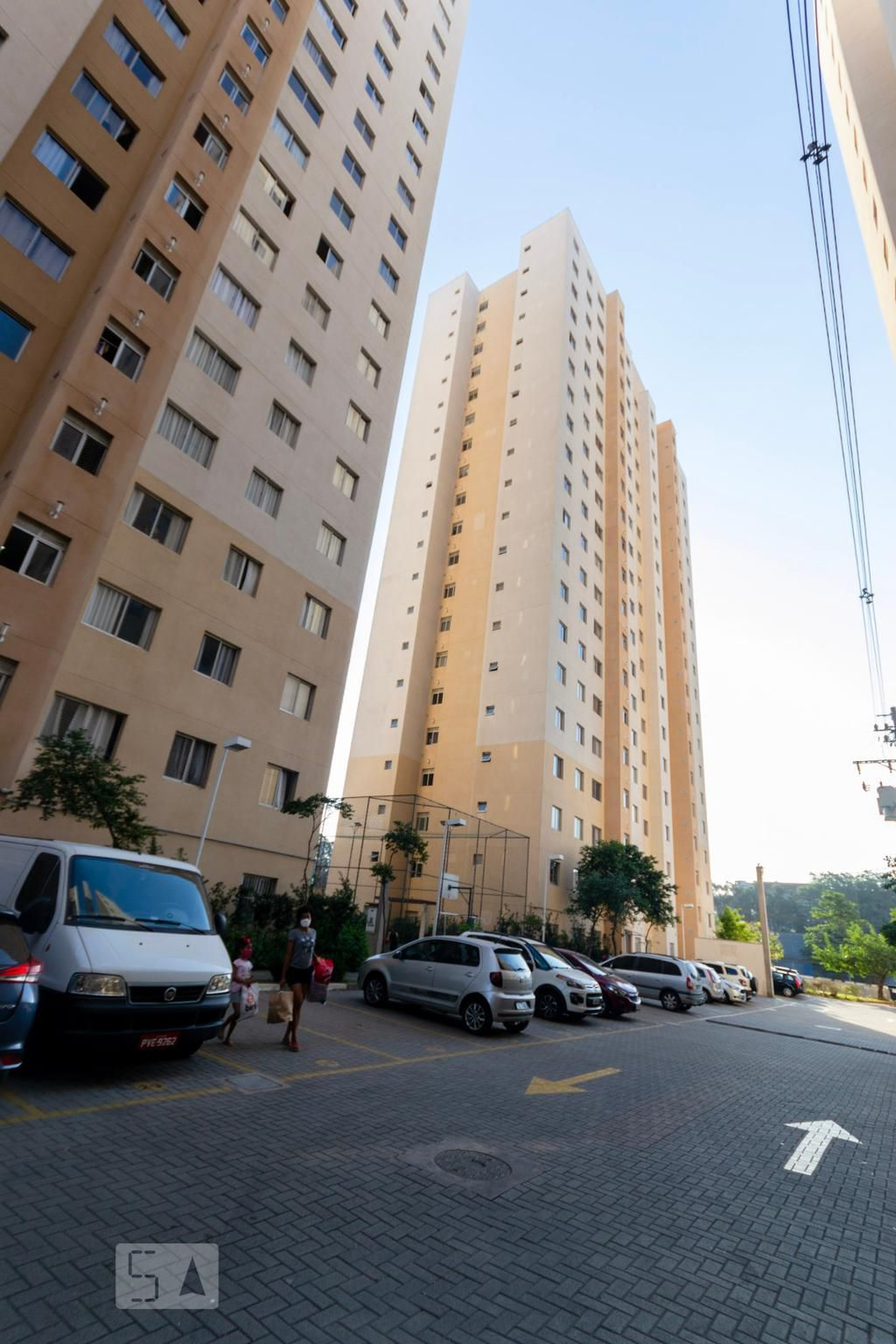 Fachada do Prédio Condomínio em Avenida Fábio Eduardo Ramos Esquivel, 55