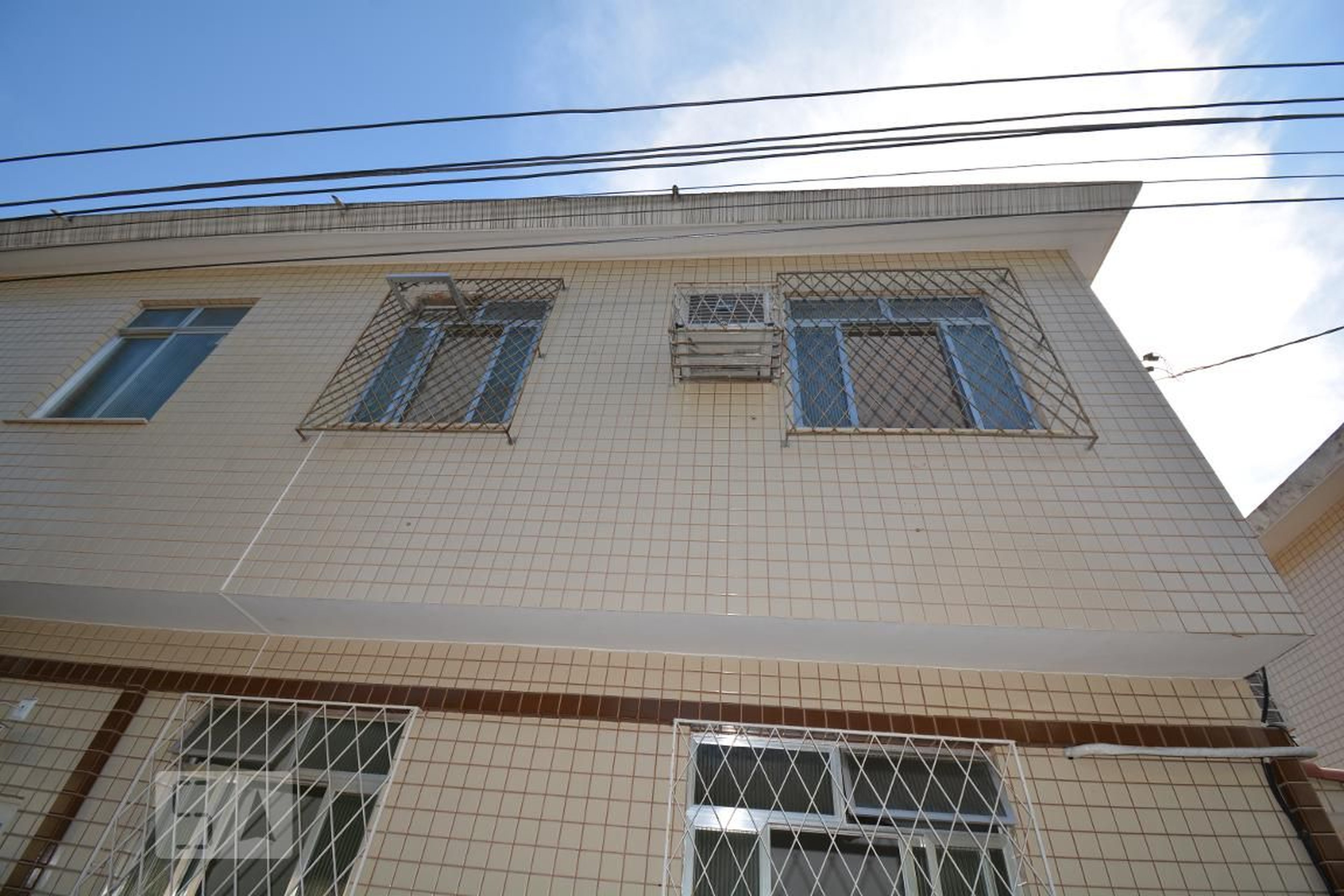 Fachada Condomínio em Rua Dona Claudina, 465