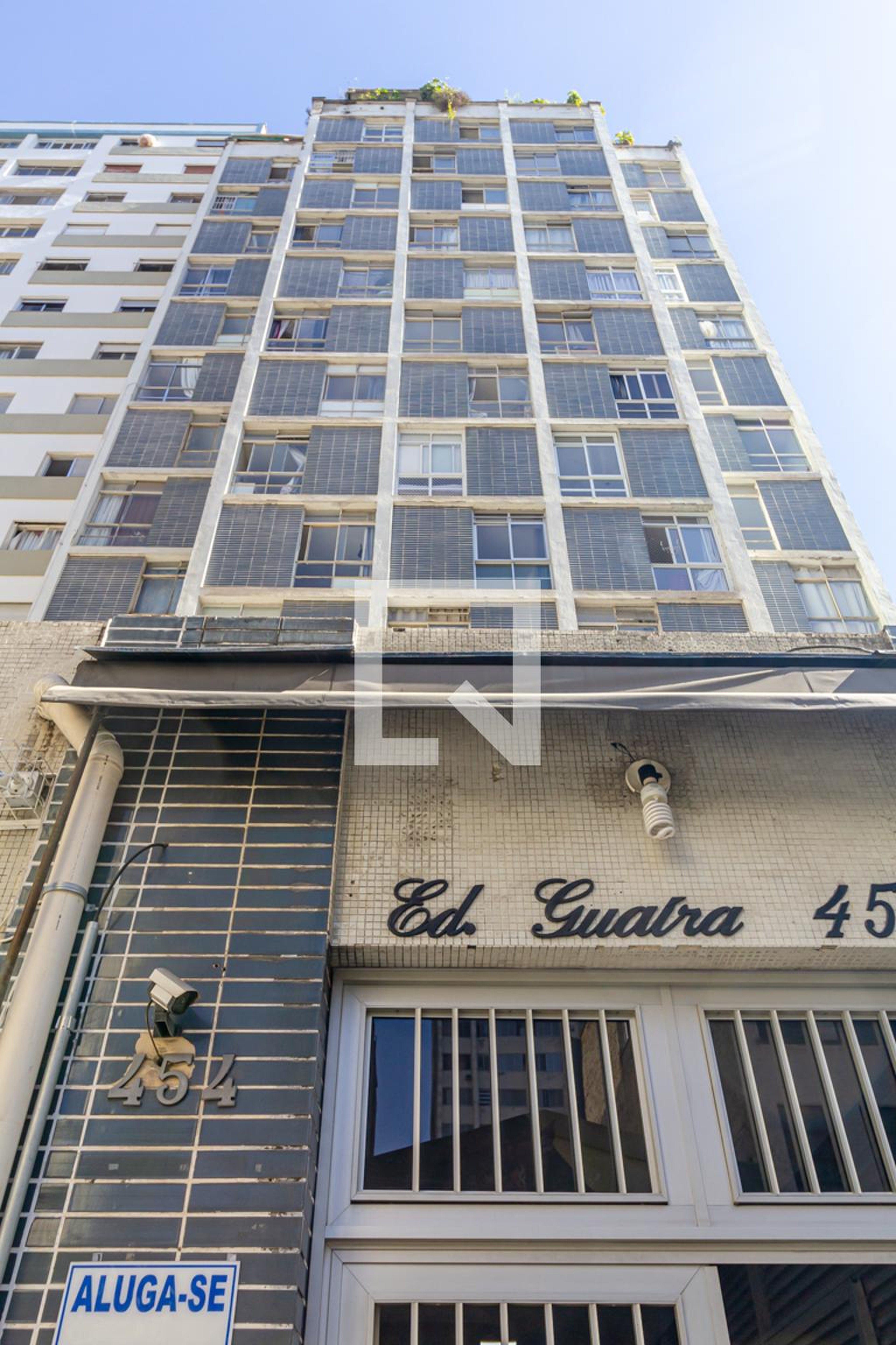 Fachada Condomínio em Rua Doutor Cesário Mota Júnior, 110