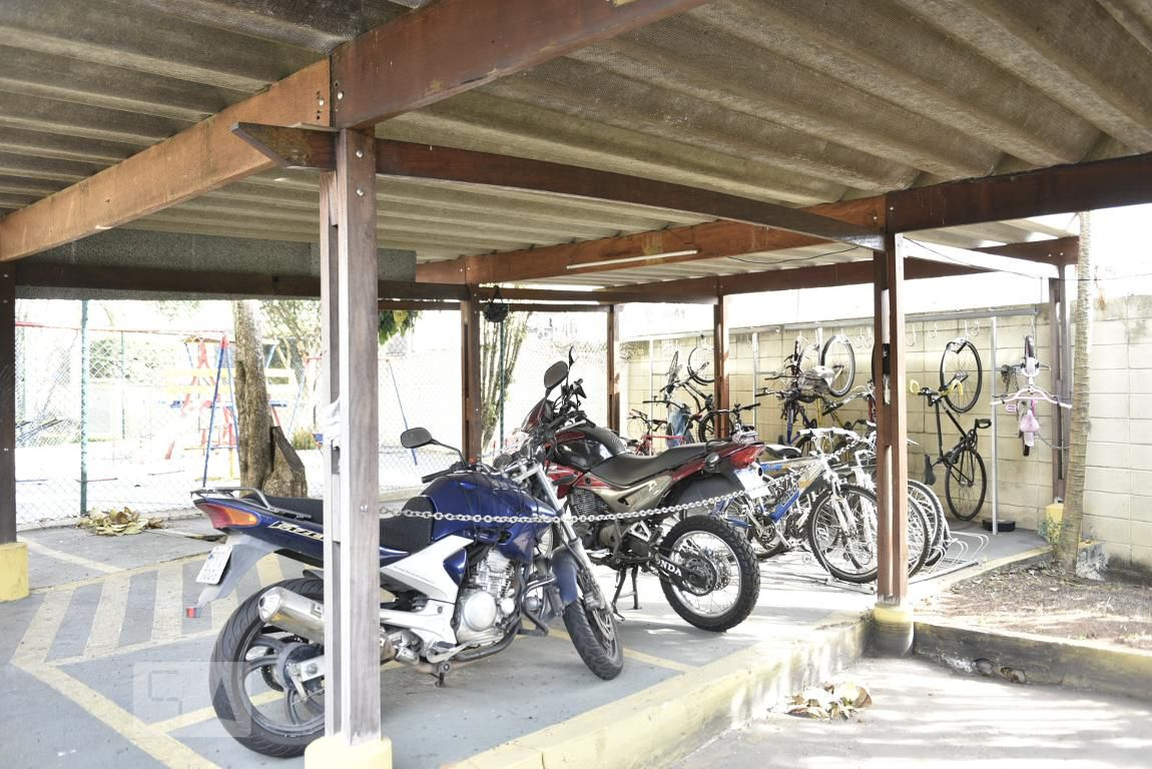 Bicicletario - Villa DOro