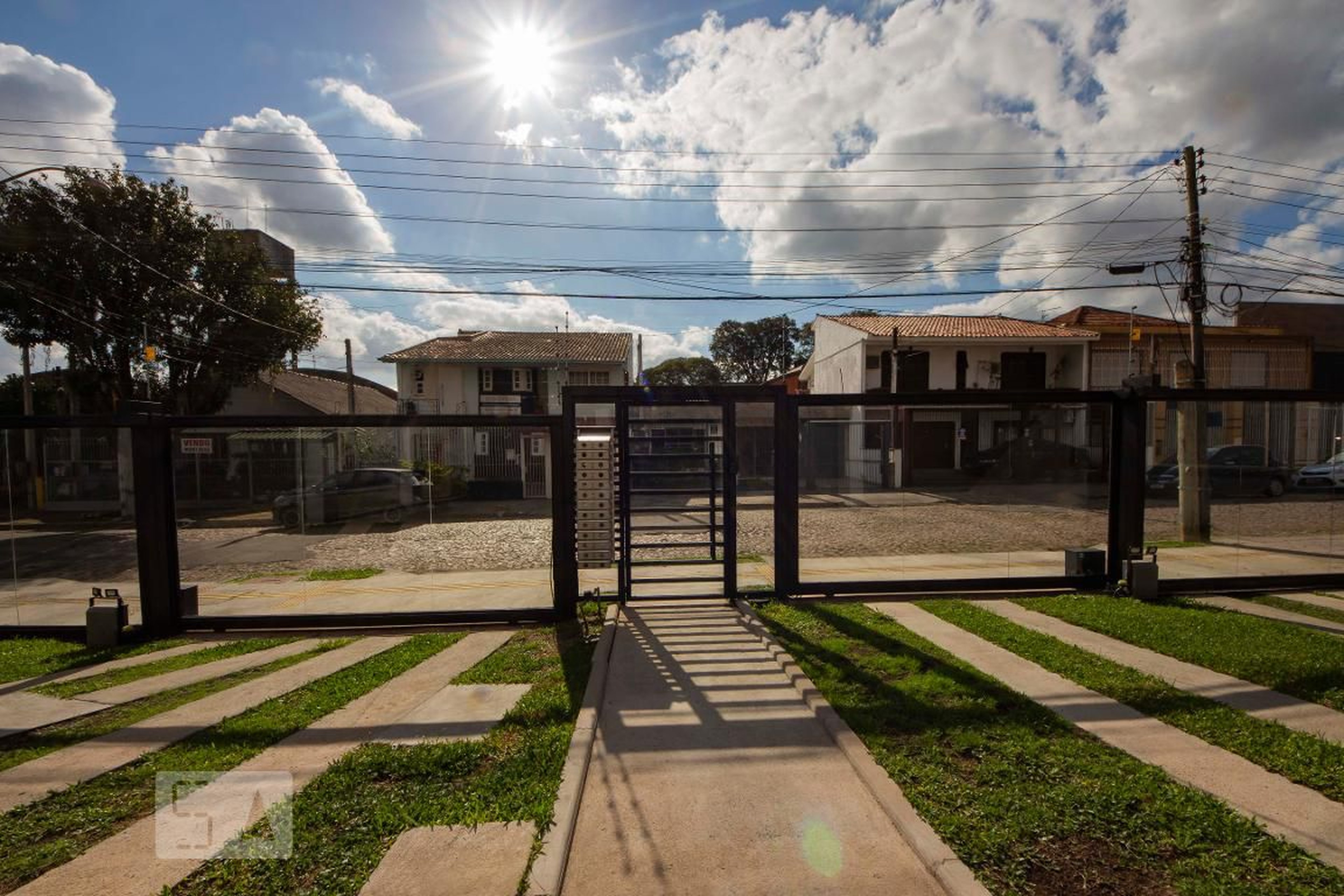 Fachada do Condomínio Condomínio em Rua Pereira Pinto, 492