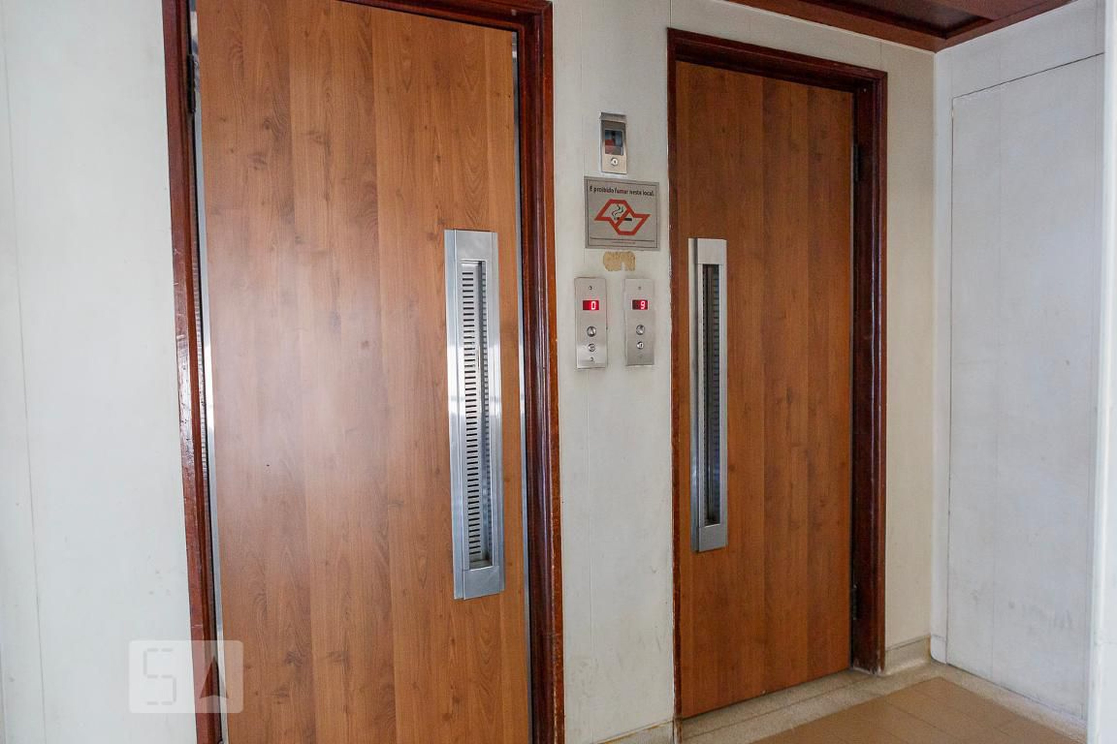 Elevador - Edifício Maria Elisa