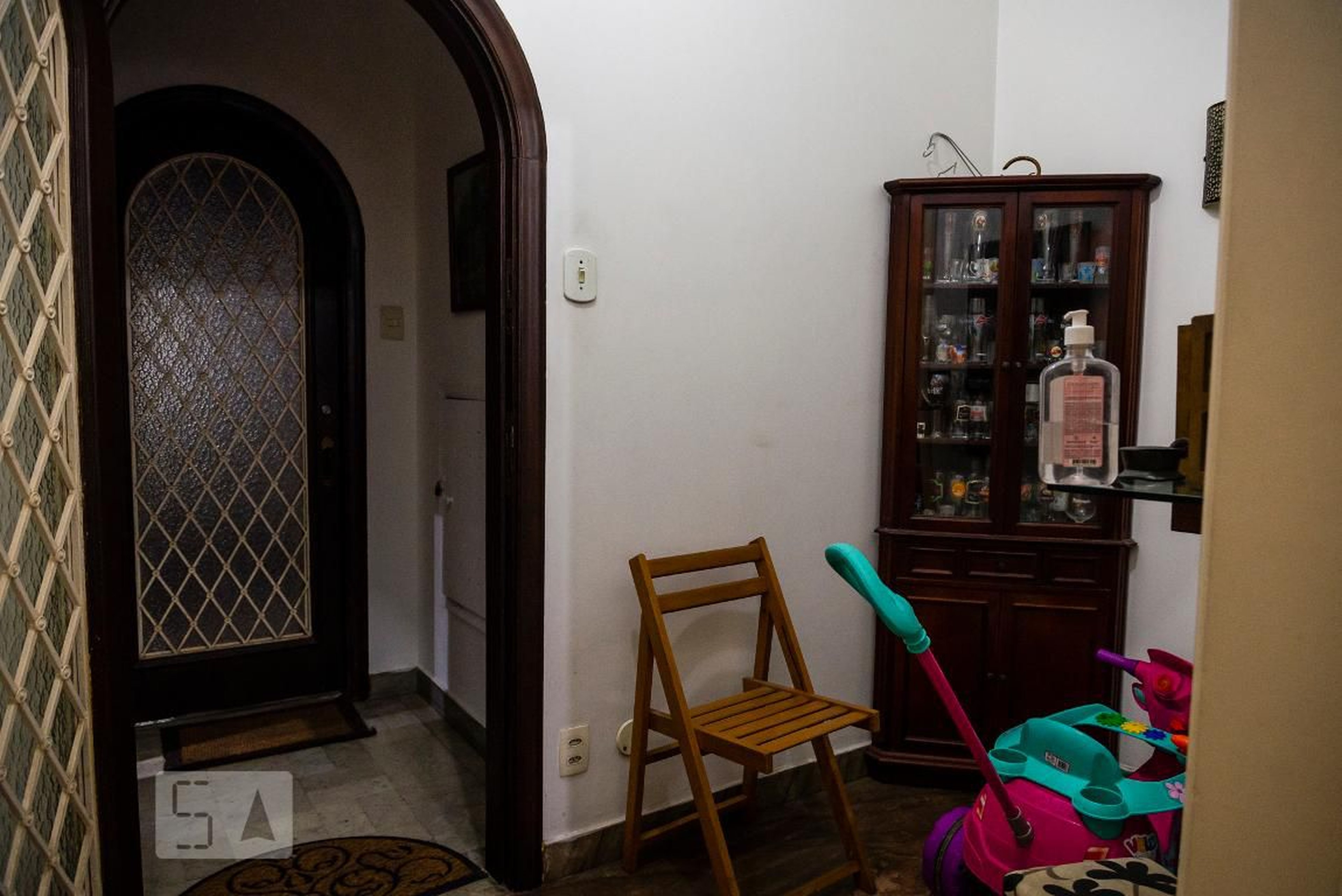 Hall de Entrada Condomínio em Rua General Polidoro, 240