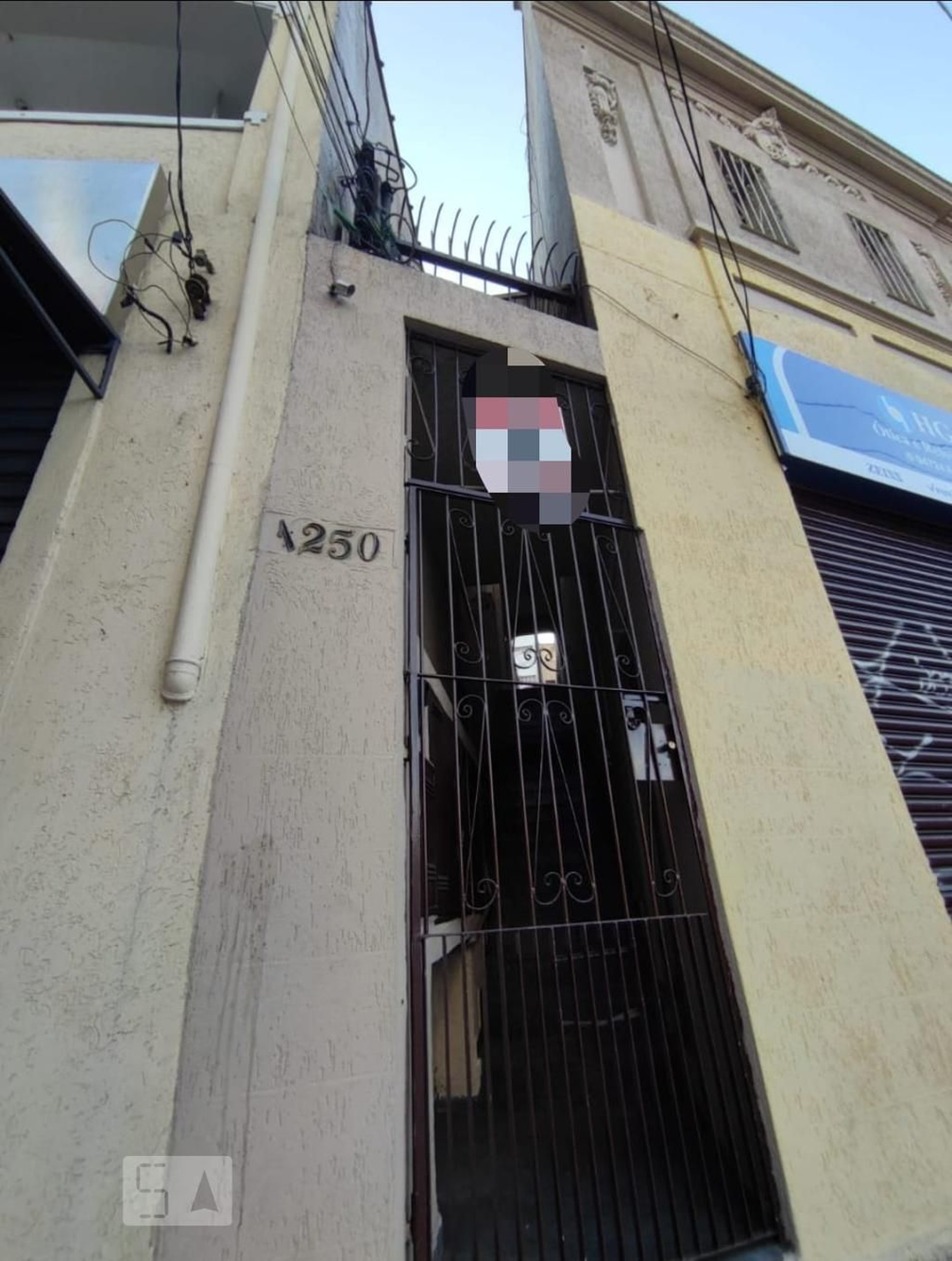 Fachada Condomínio em Rua Alfredo Pujol, 1250