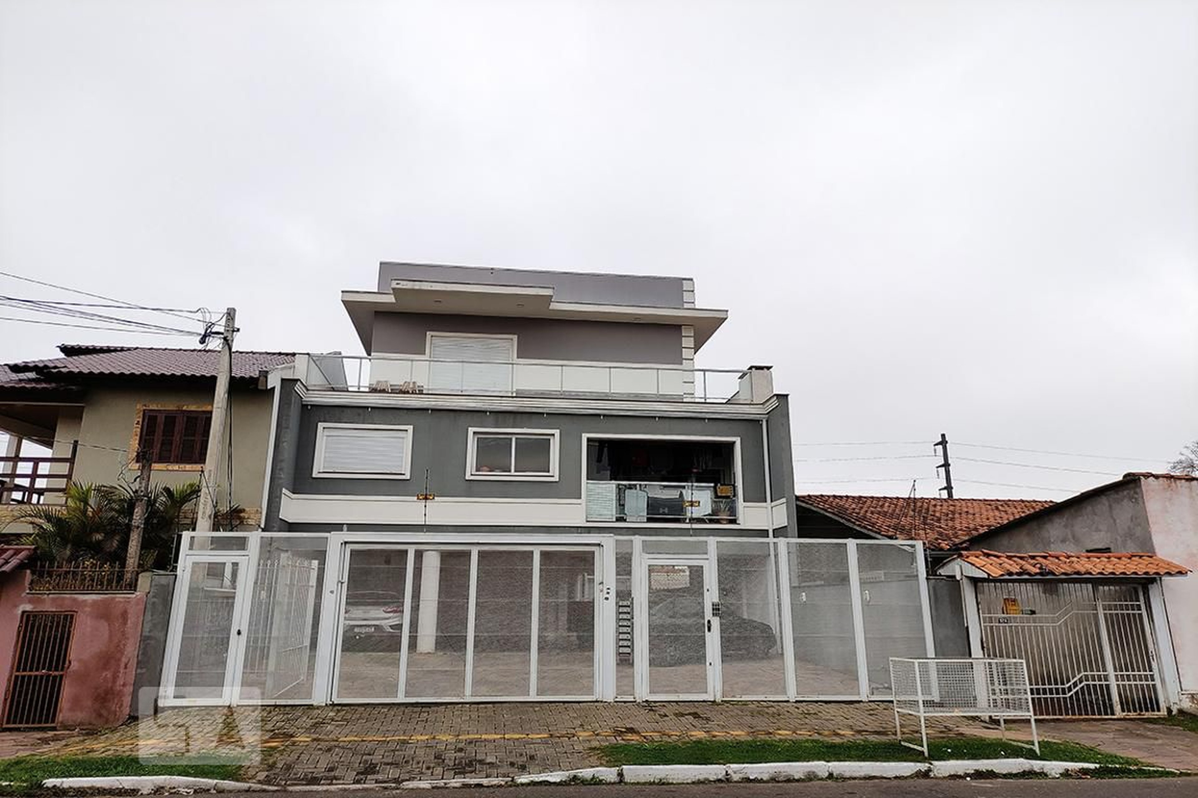 Fachada do Prédio Condomínio em Rua Ana Maria, 910