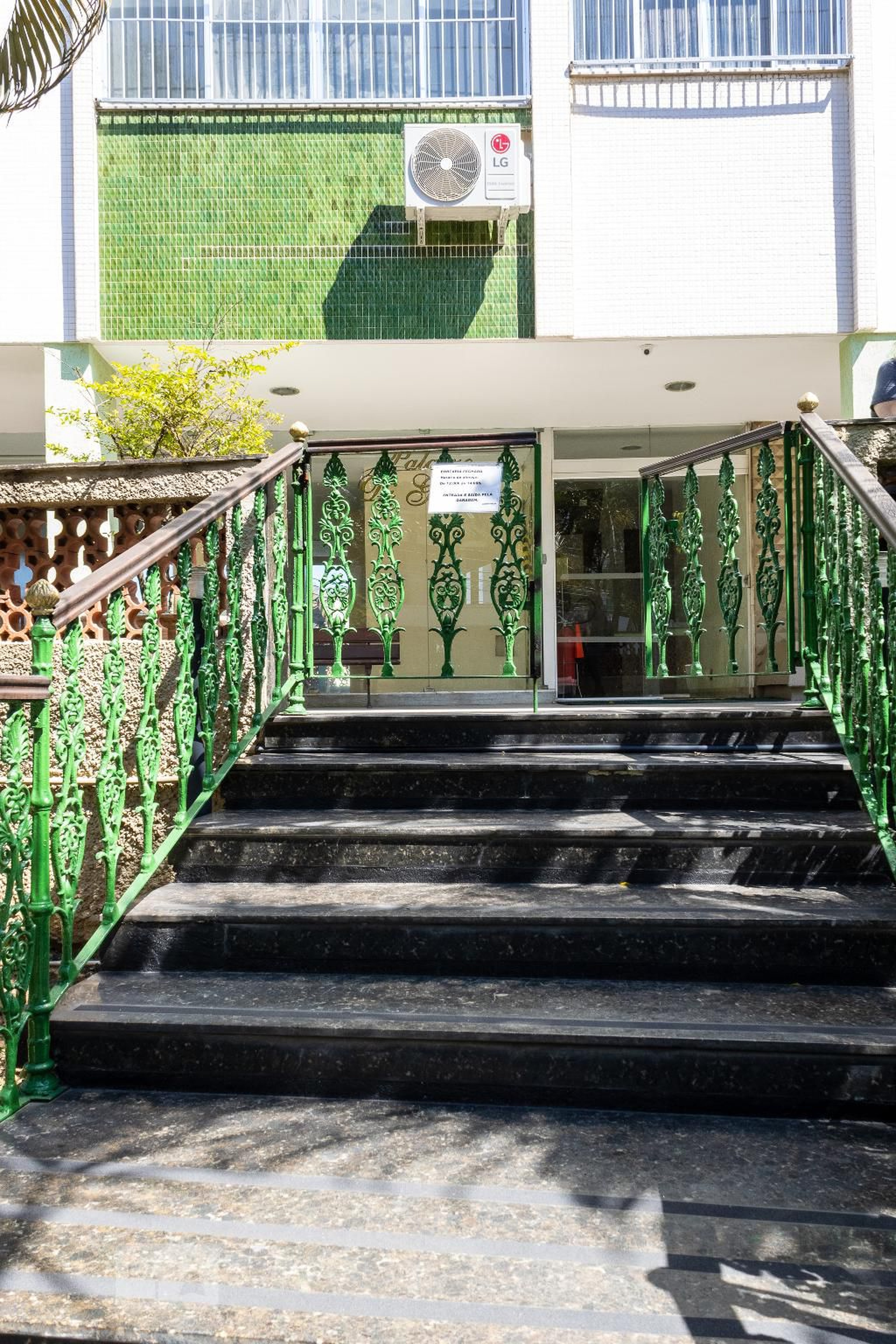 Entrada - Palácio de Geno