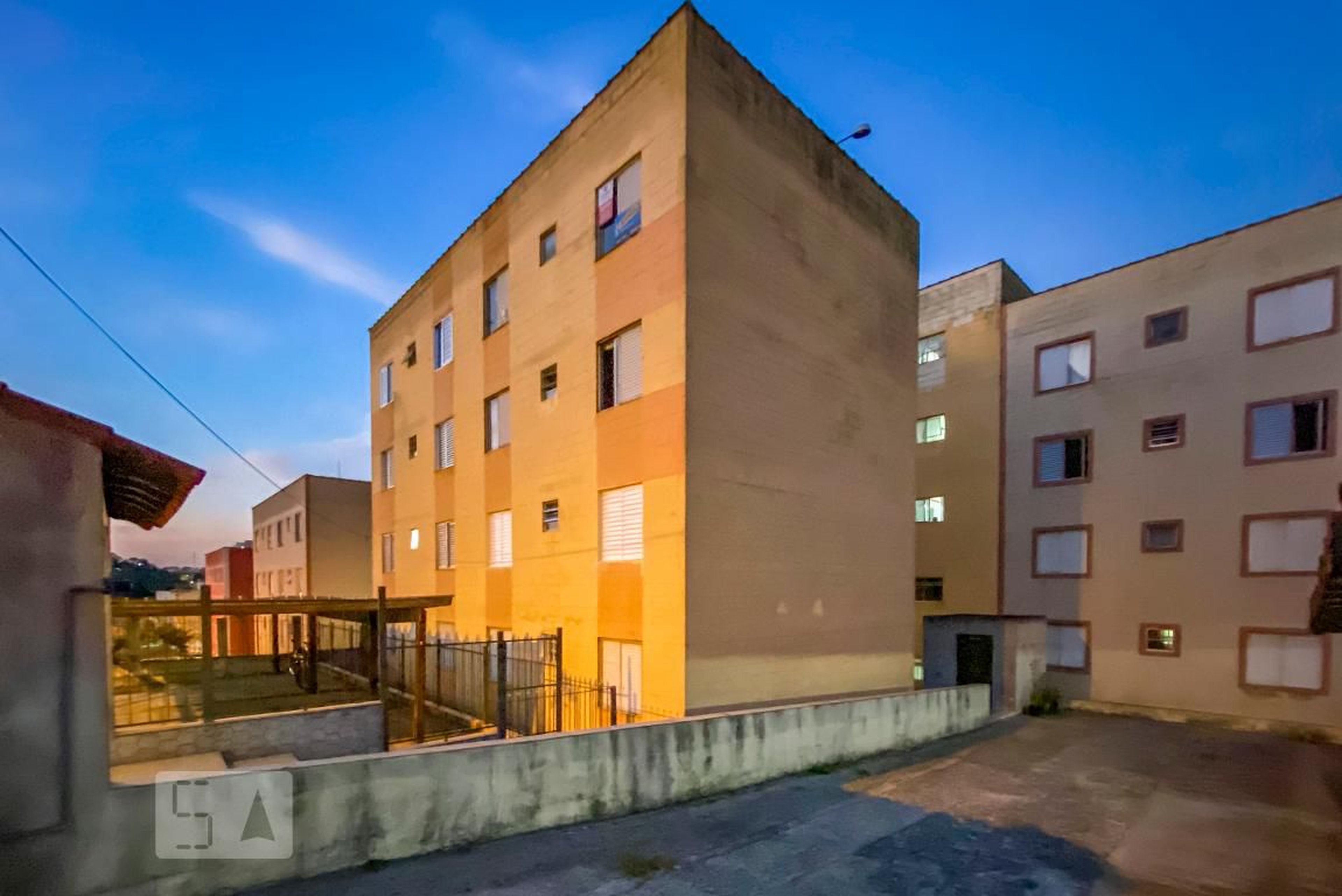 Fachada Condomínio em Rua Abel Ferreira, b 16