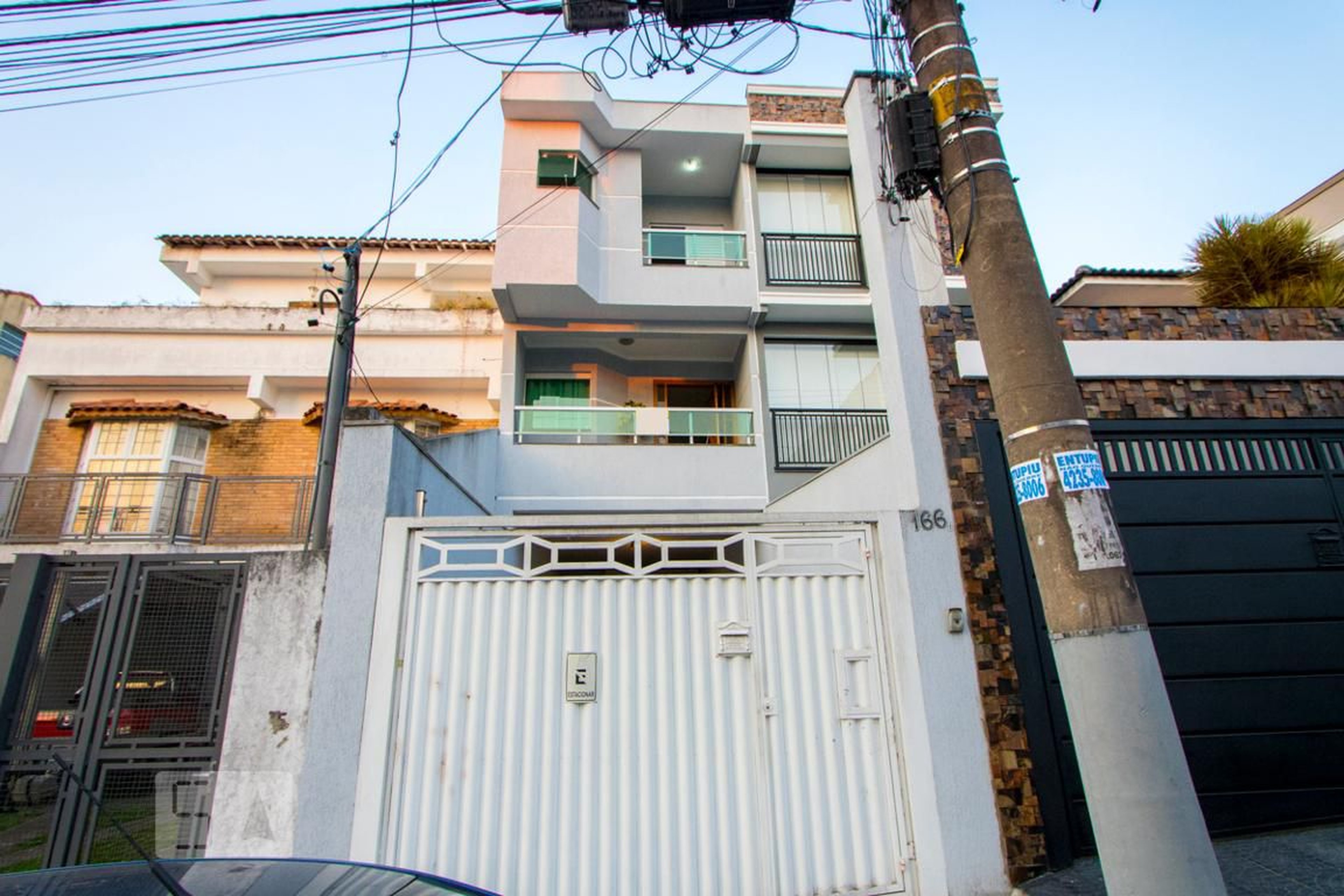 Fachada Condomínio em Rua Tiradentes, 166
