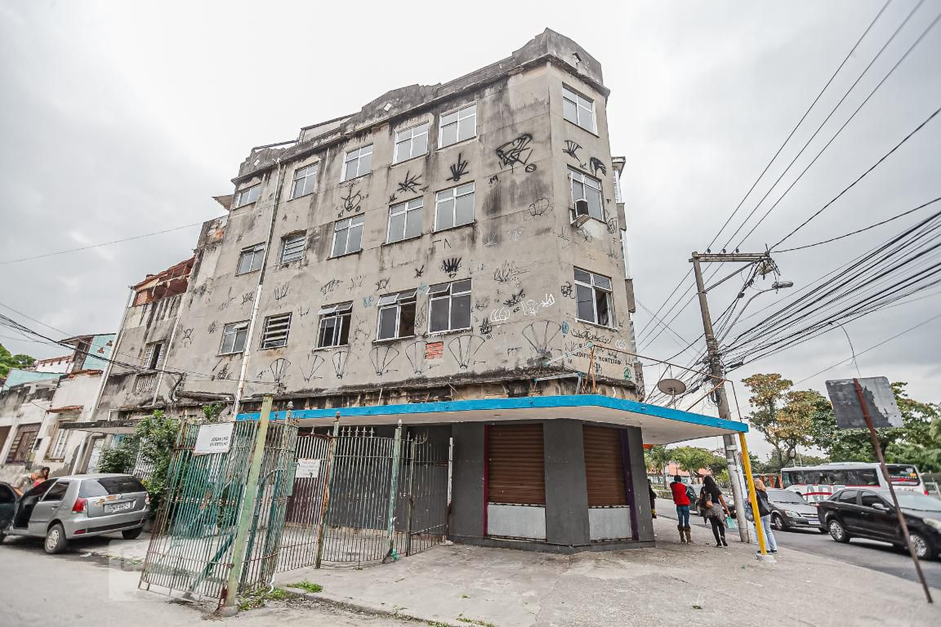 Fachada Condomínio em Rua Alvaro Leovigildo, 8