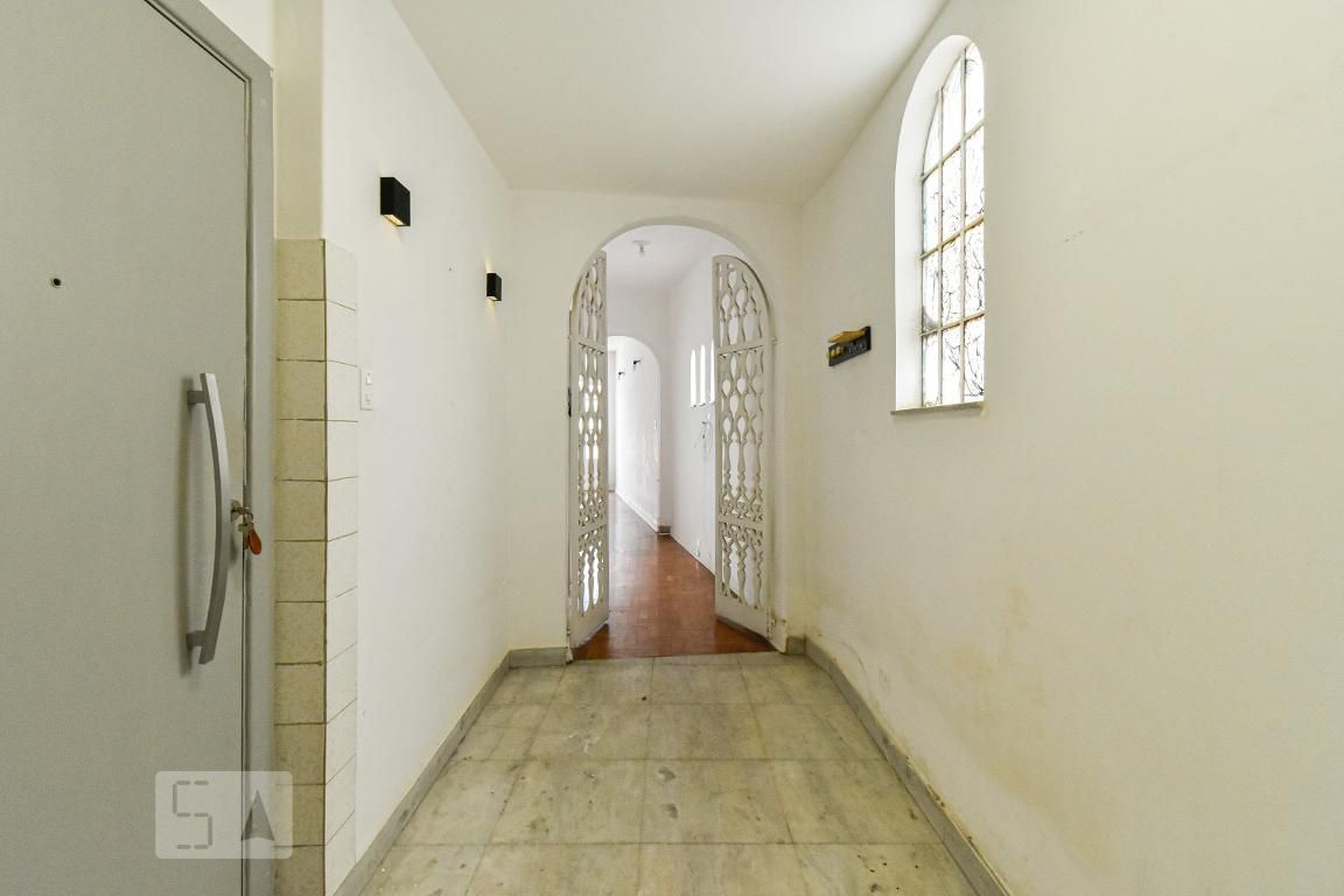 Hall Entrada Condomínio Eumar