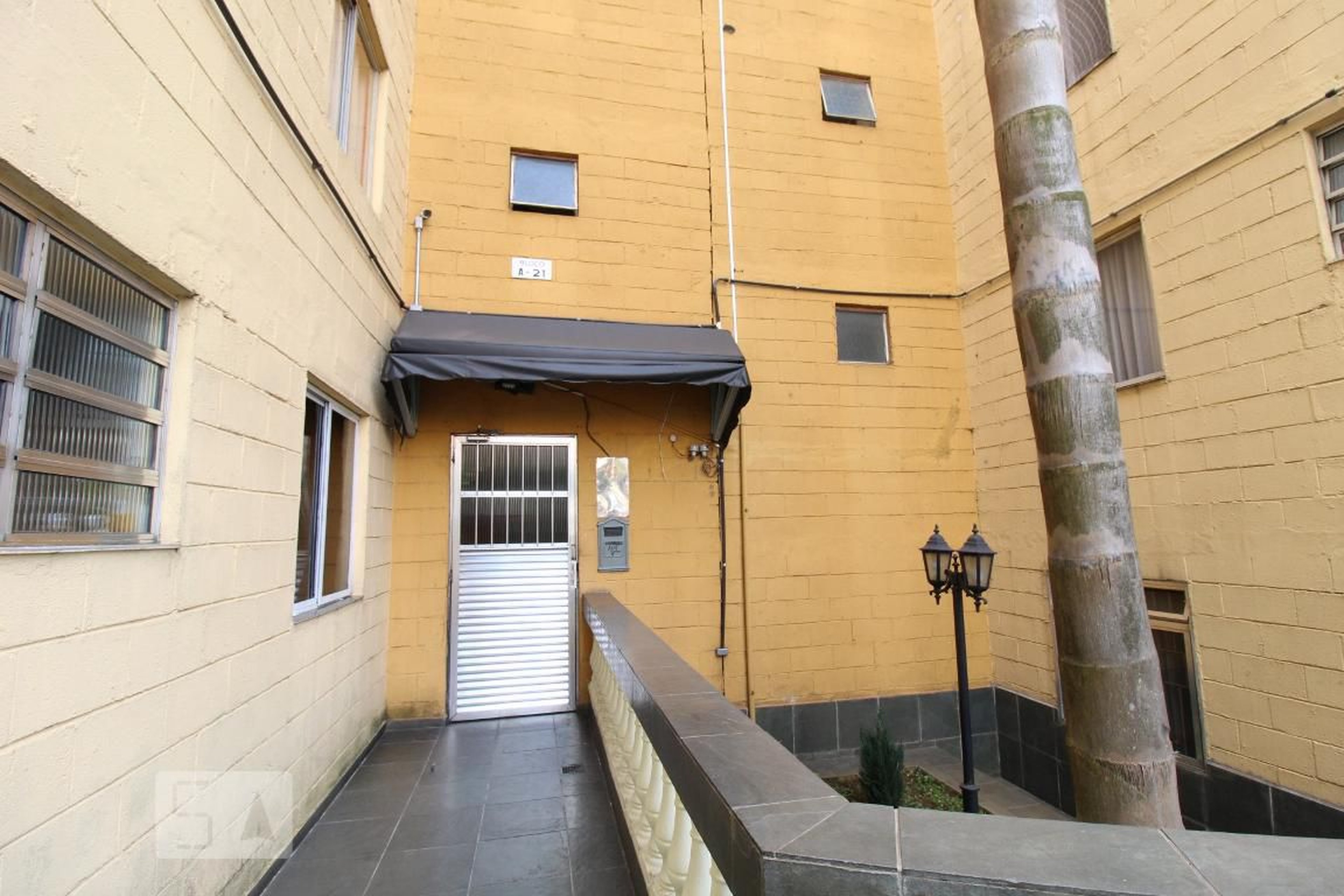 Entrada social - Conjunto Residencial Planeta