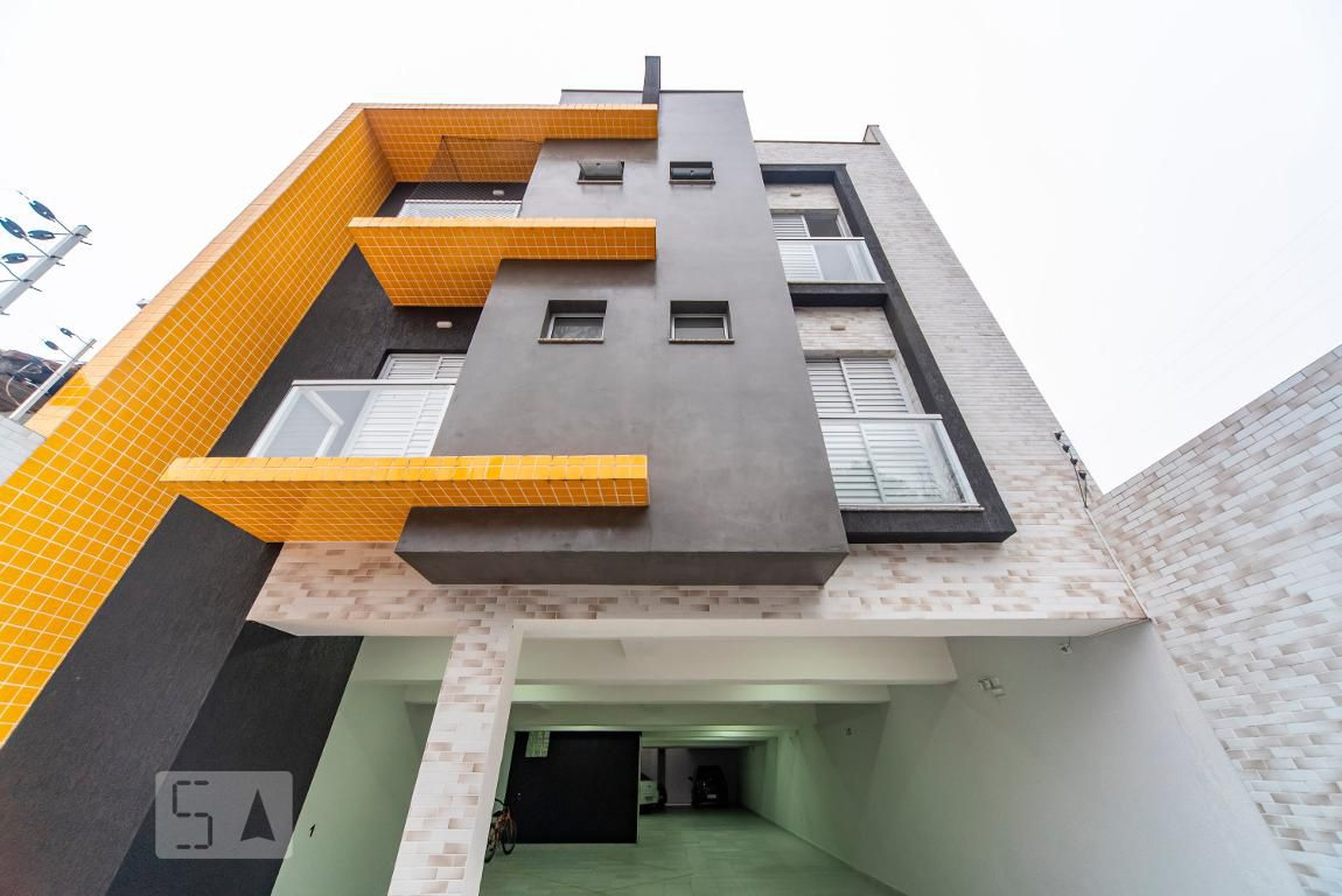 Fachada Condomínio em Rua Vilna, 112