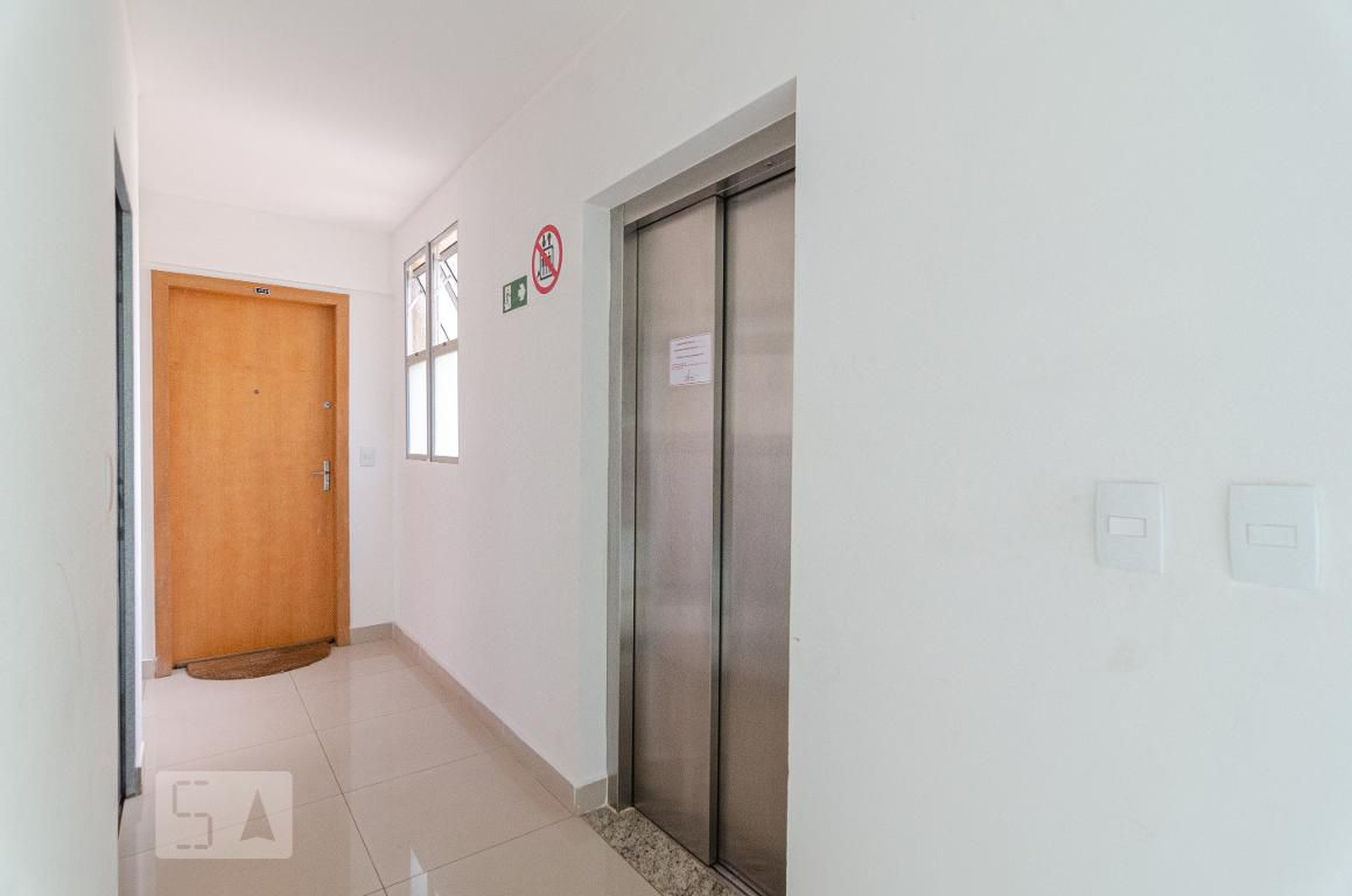 Hall de Entrada - Edifício MONTE CASTELO