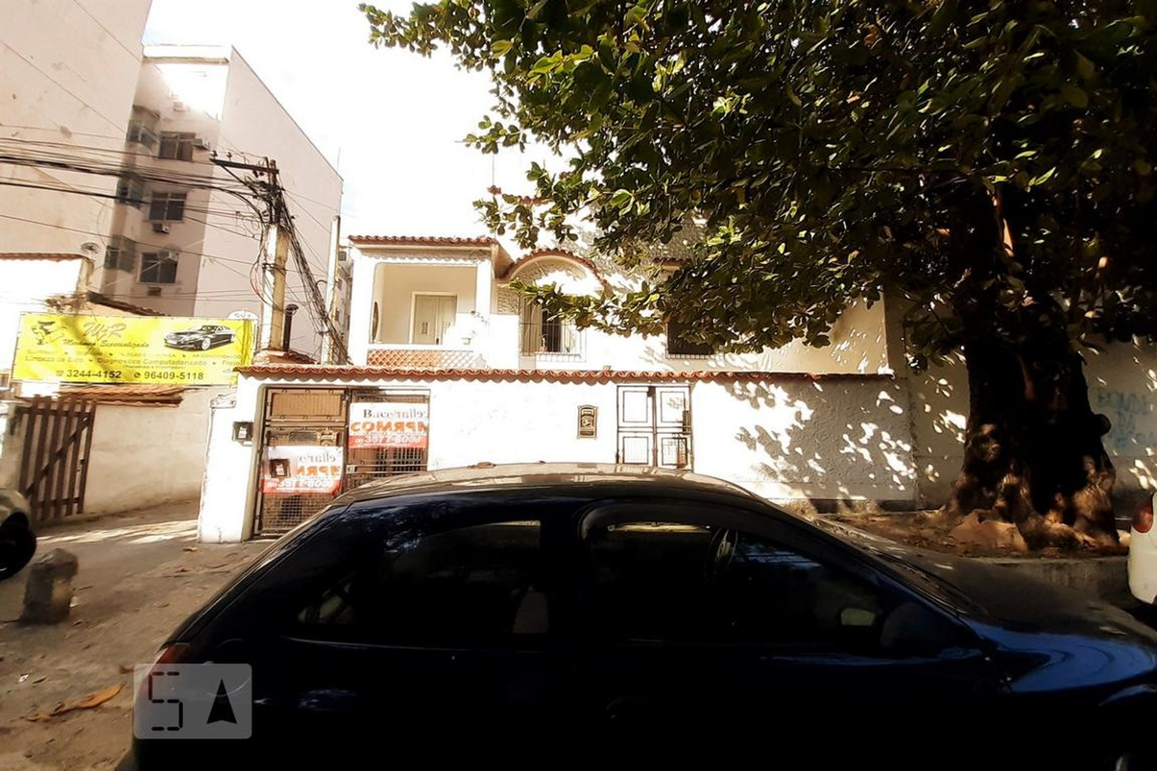 Fachada Condomínio em Travessa Cerqueira Lima, 237