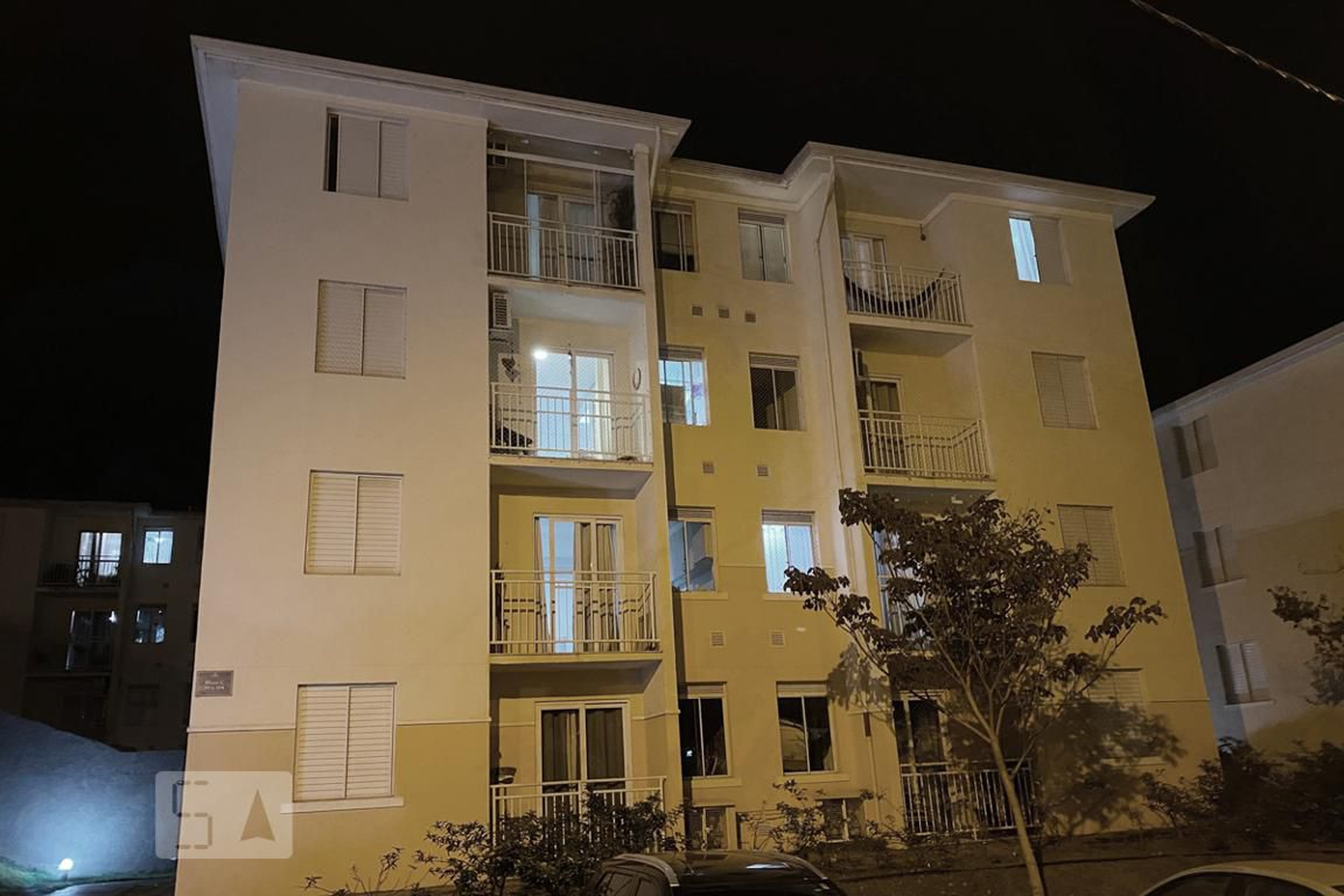 Fachada Condomínio em Rua Alfredo Patelli, 72