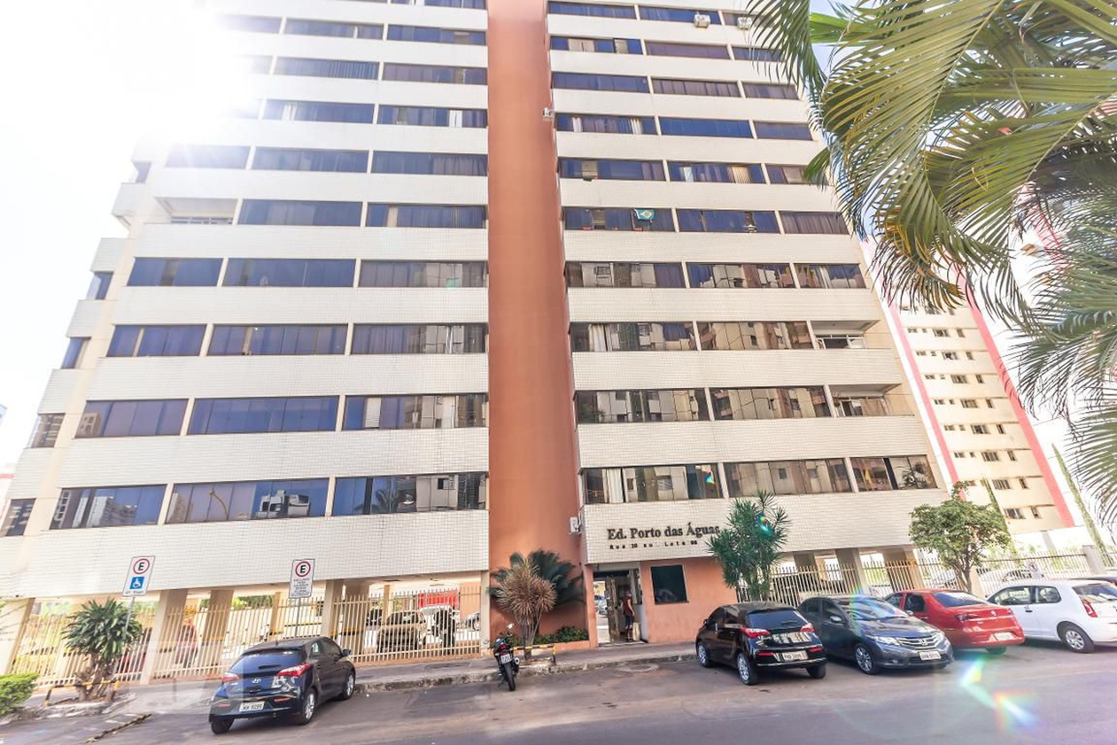 Fachada Condomínio Porto das Águas