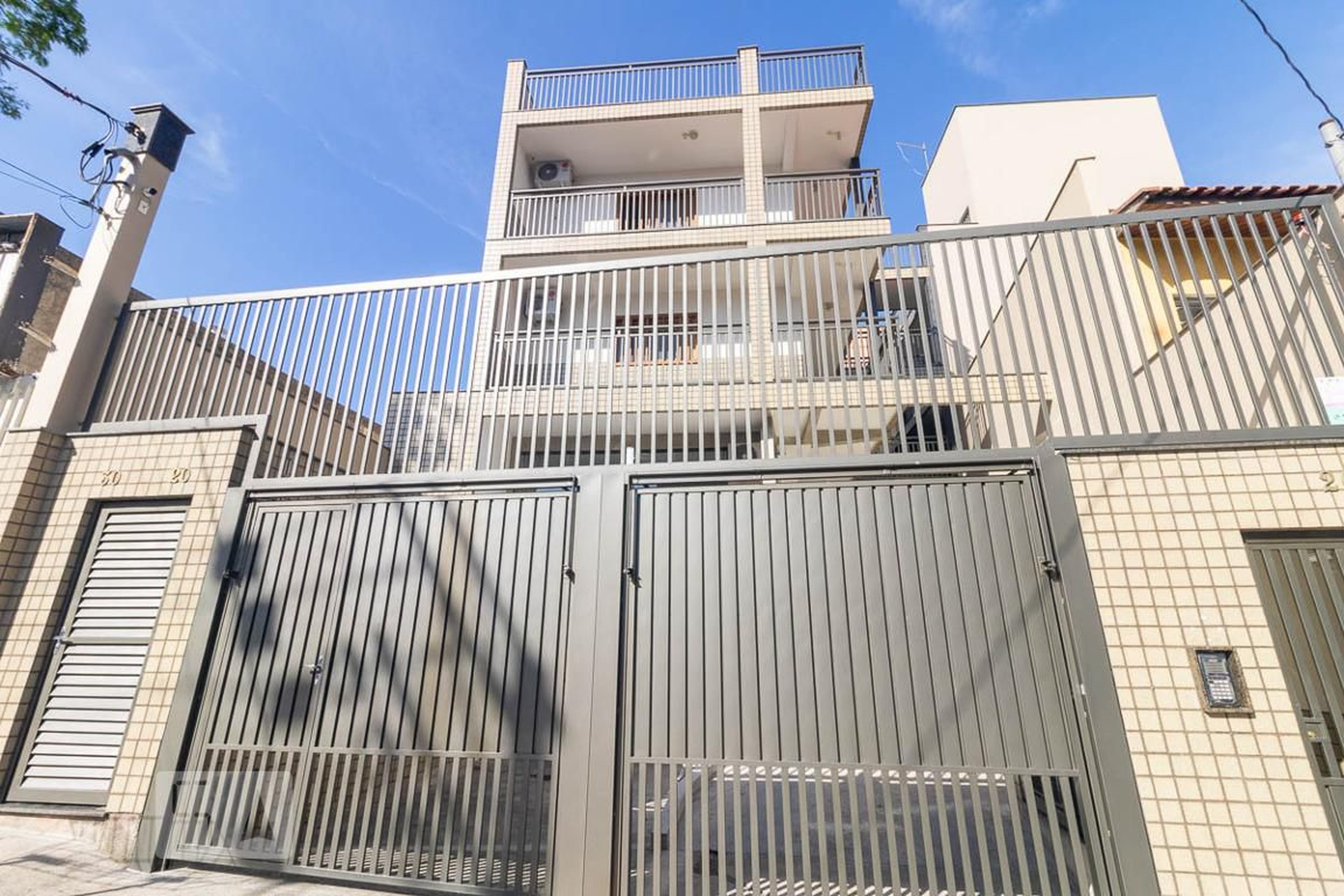 Fachada do Condomínio Condomínio Habitar