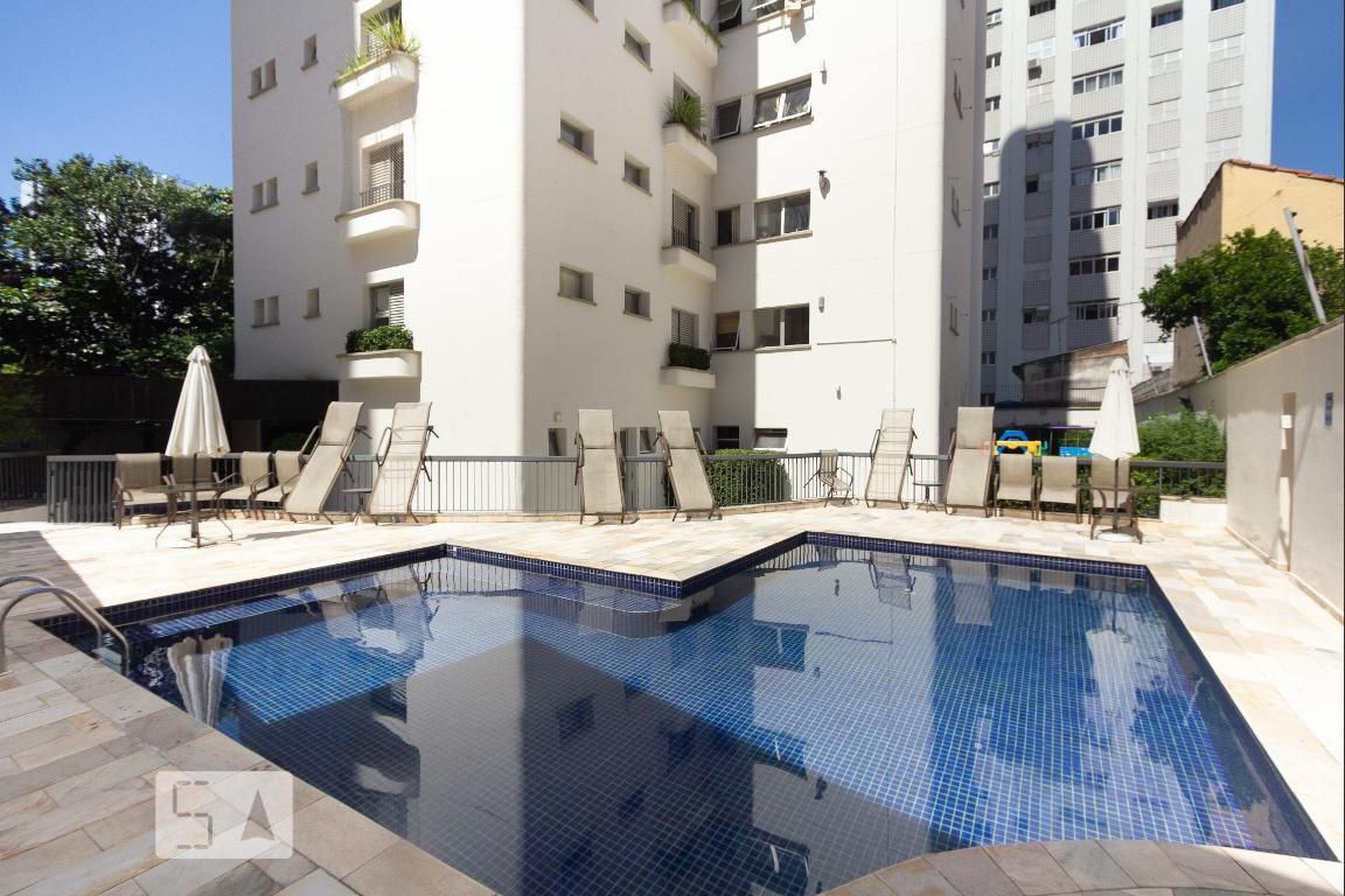 Piscina - Boulevard Principado de Mônaco