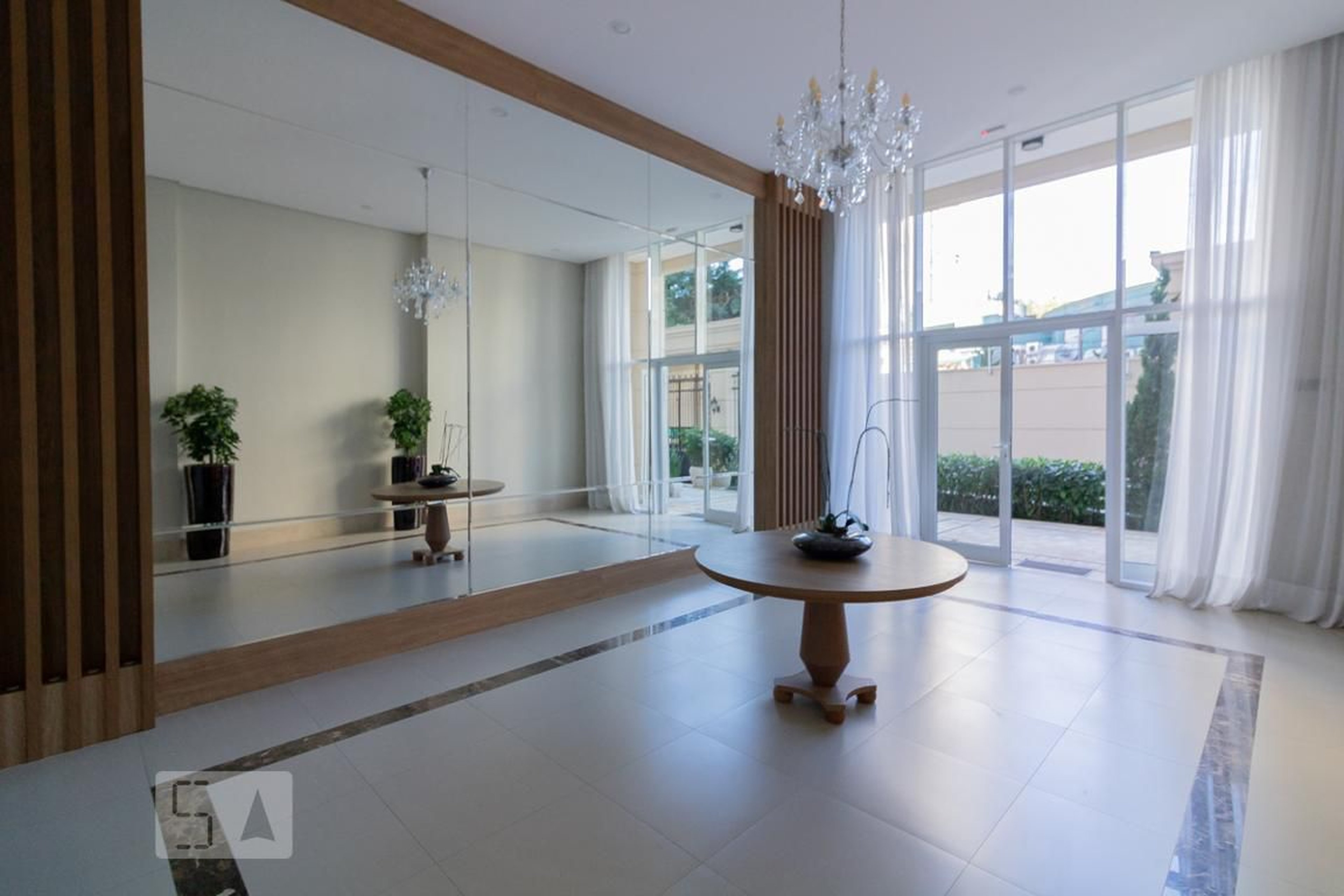 Hall - Hamptons Park