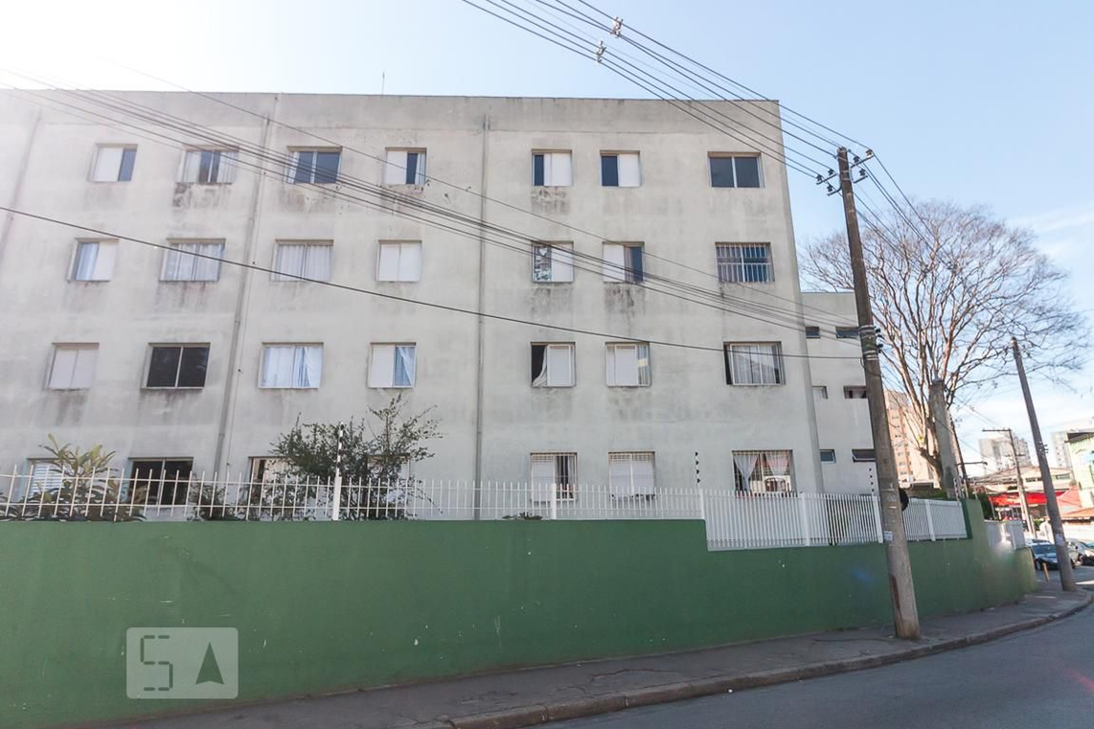 Fachada do condomínio Edifício Helal