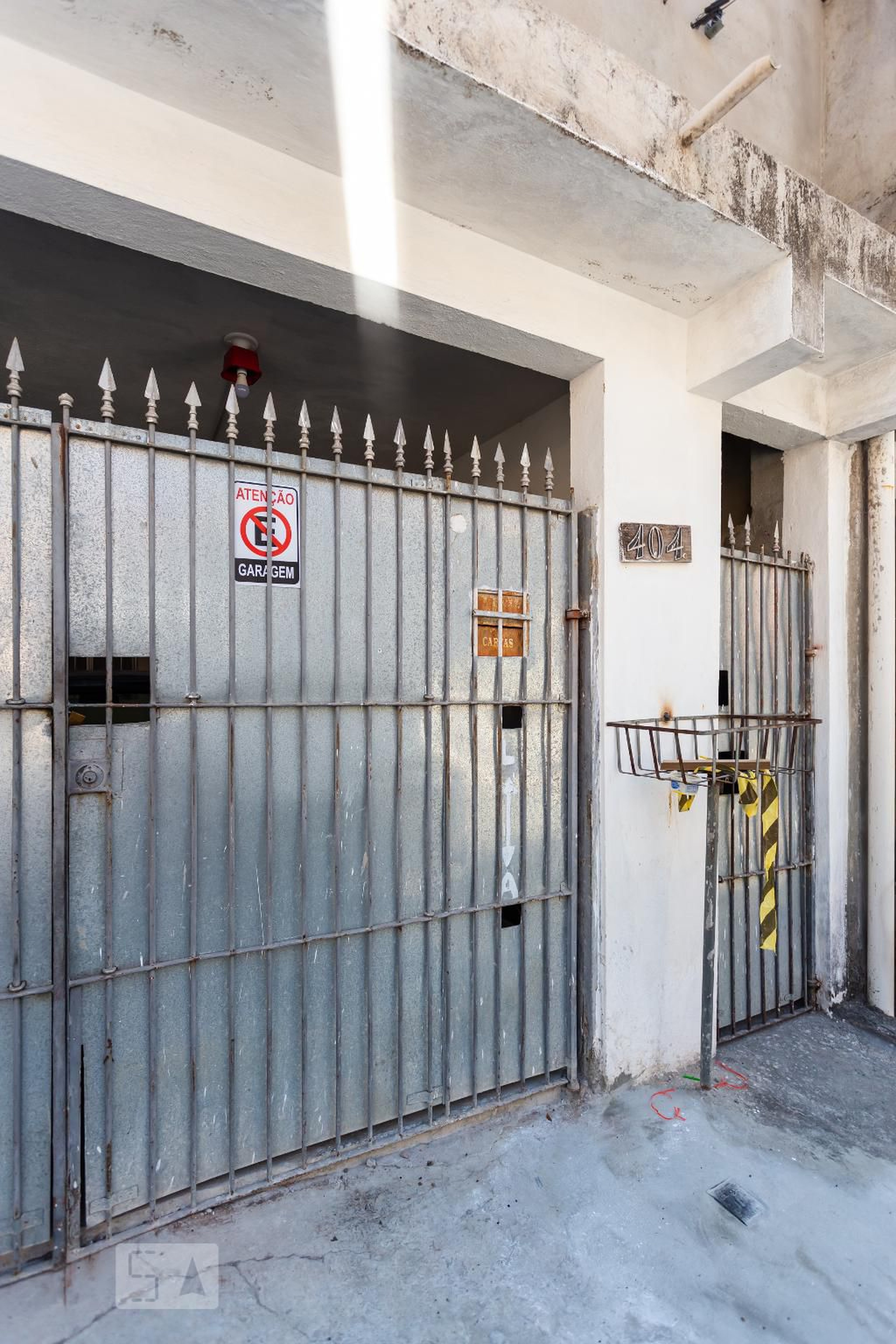 Fachada Condomínio em Rua Cláudio Aparecido Oliveira, 404