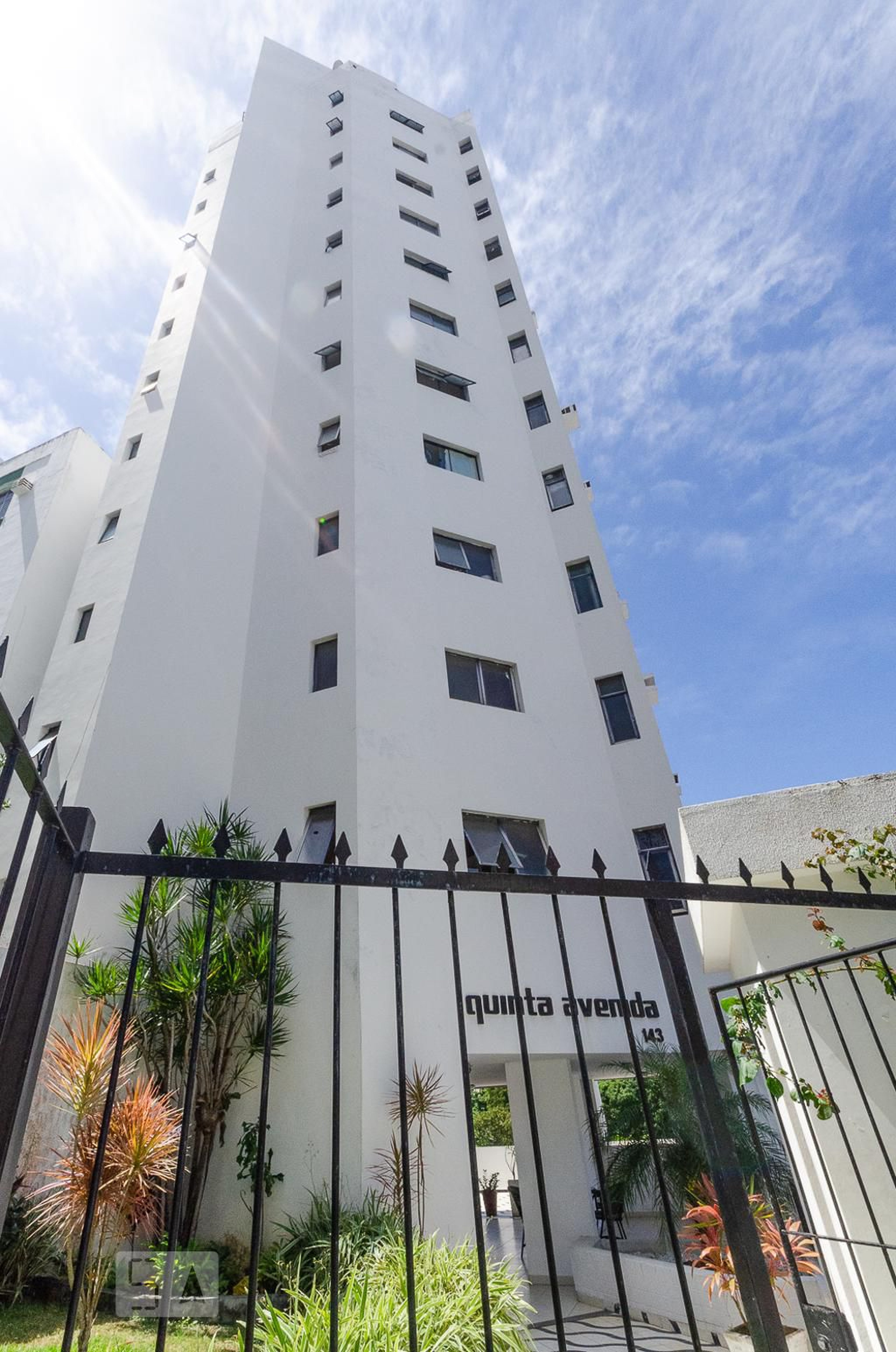 Fachada do Condomínio Edifício Quinta Avenida