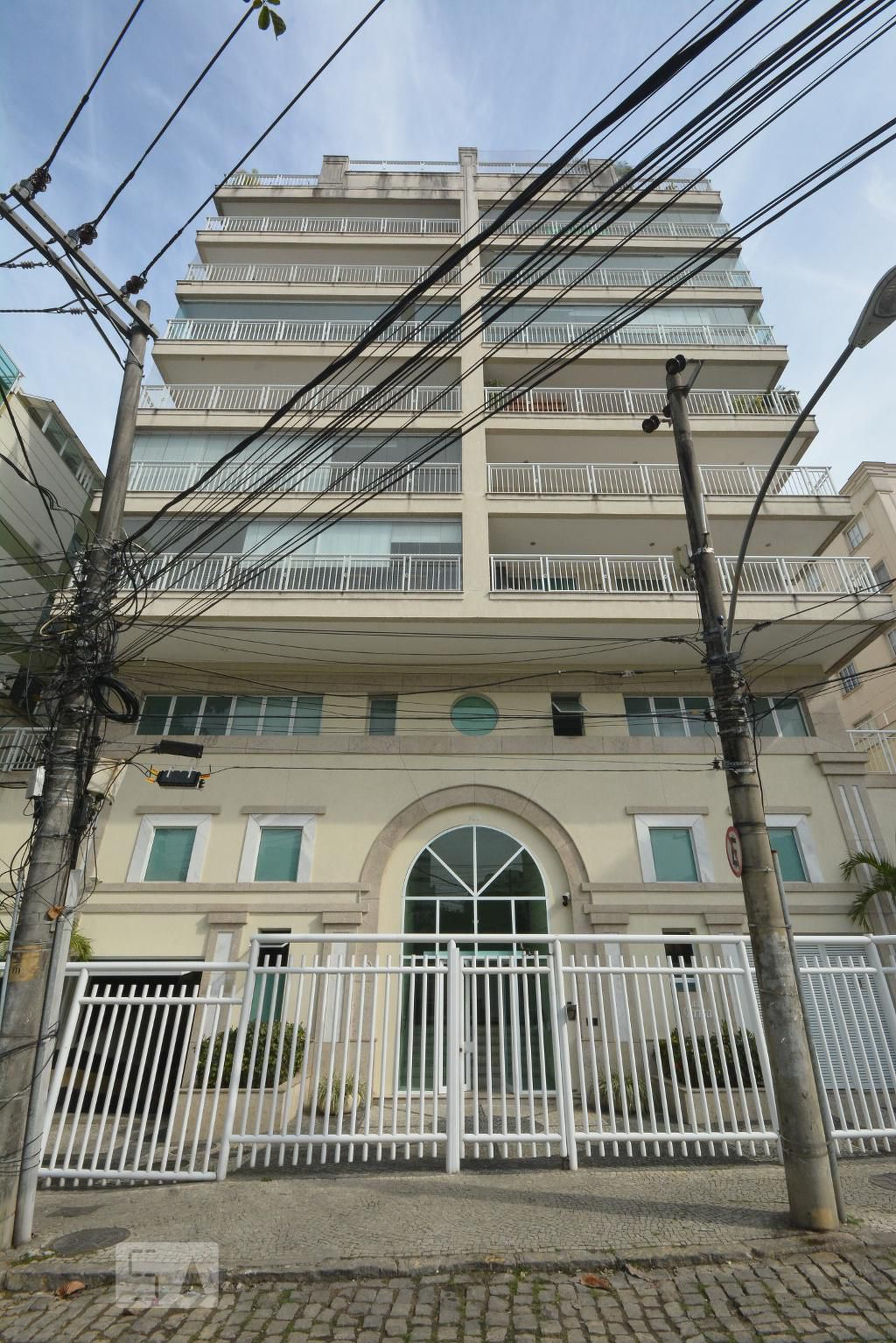 Fachada do Prédio Condomínio Las Brisas