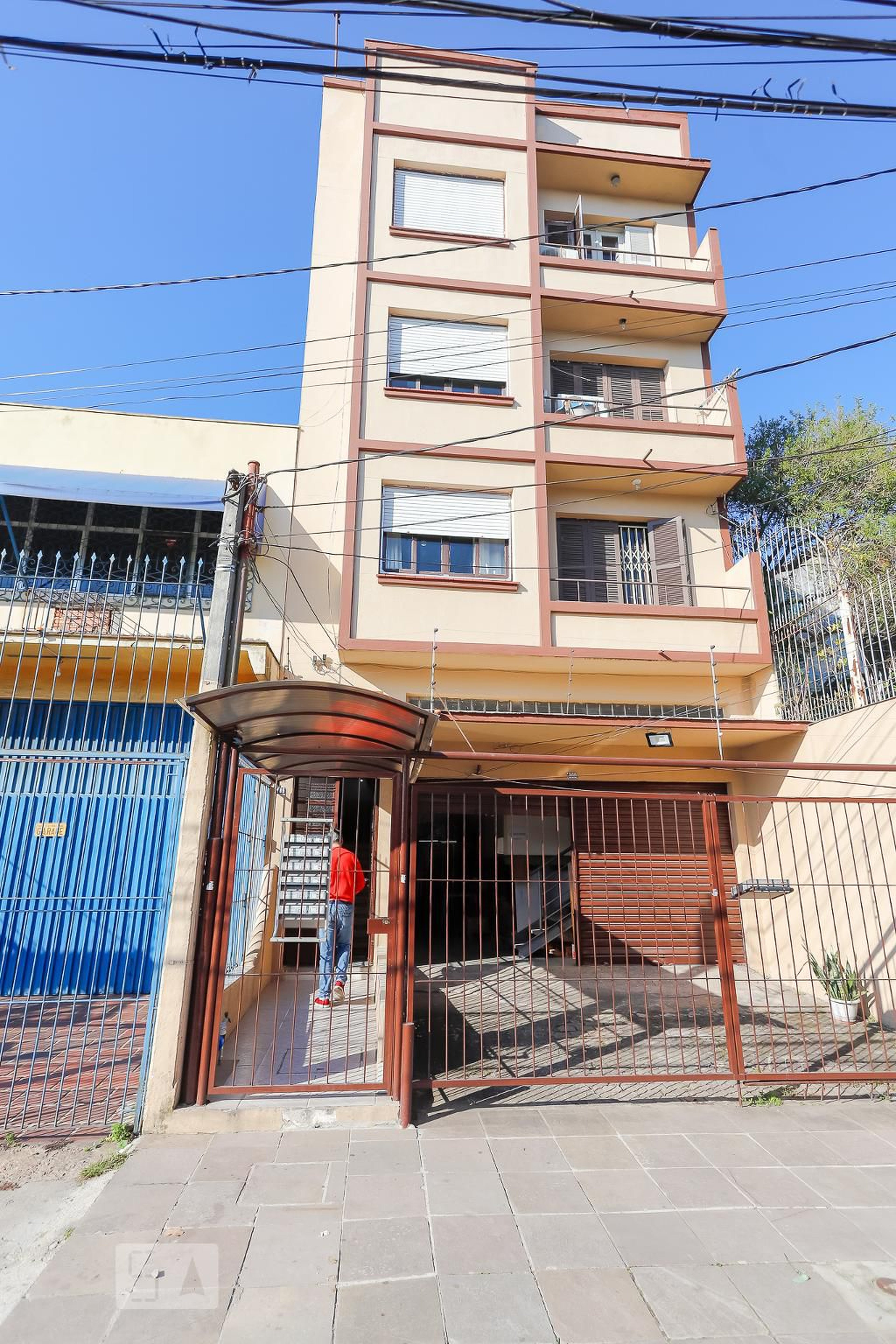 Fachada do Prédio Condomínio em Rua Conde de Porto Alegre, 186