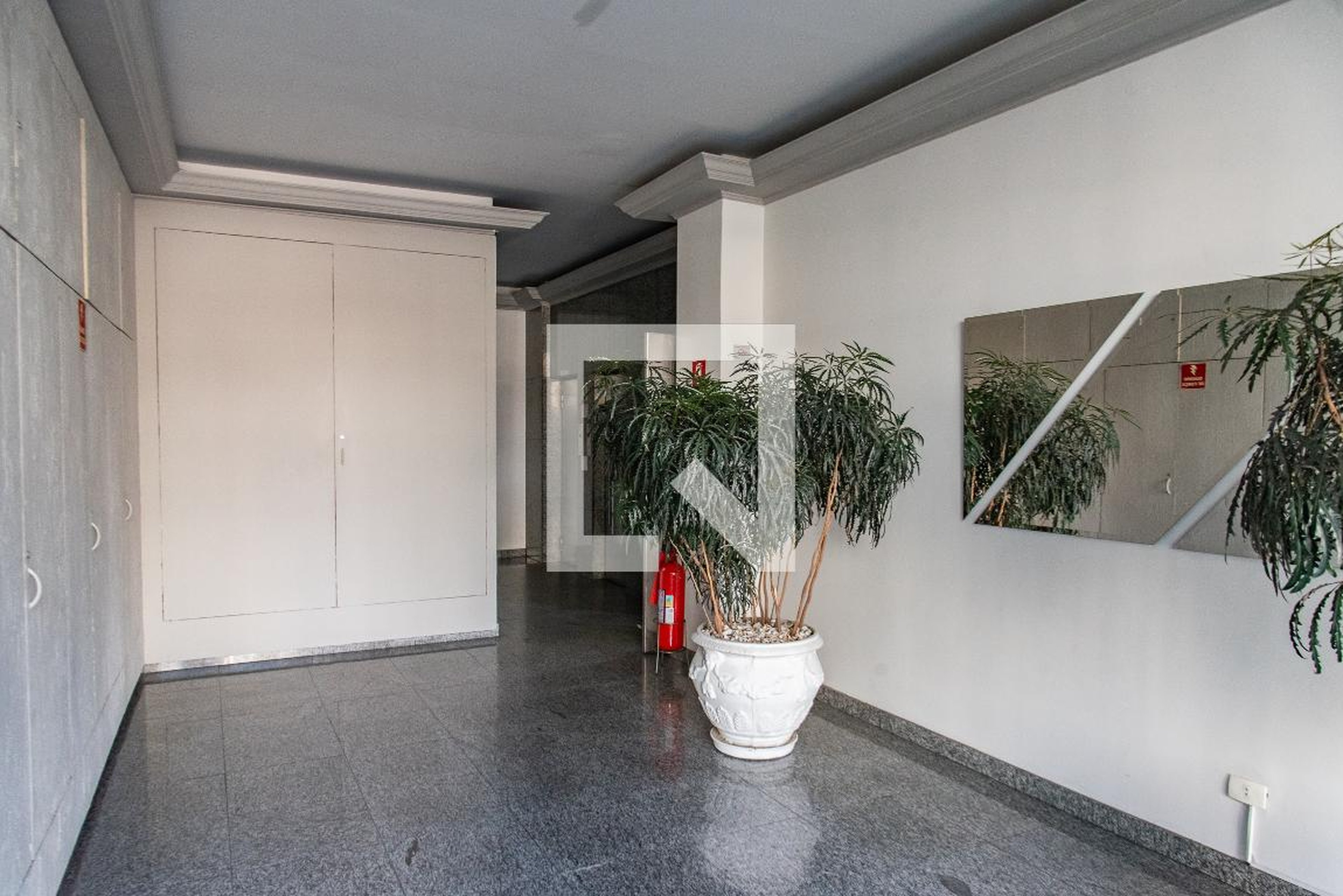 Hall de entrada - Edifício Montis Regalis