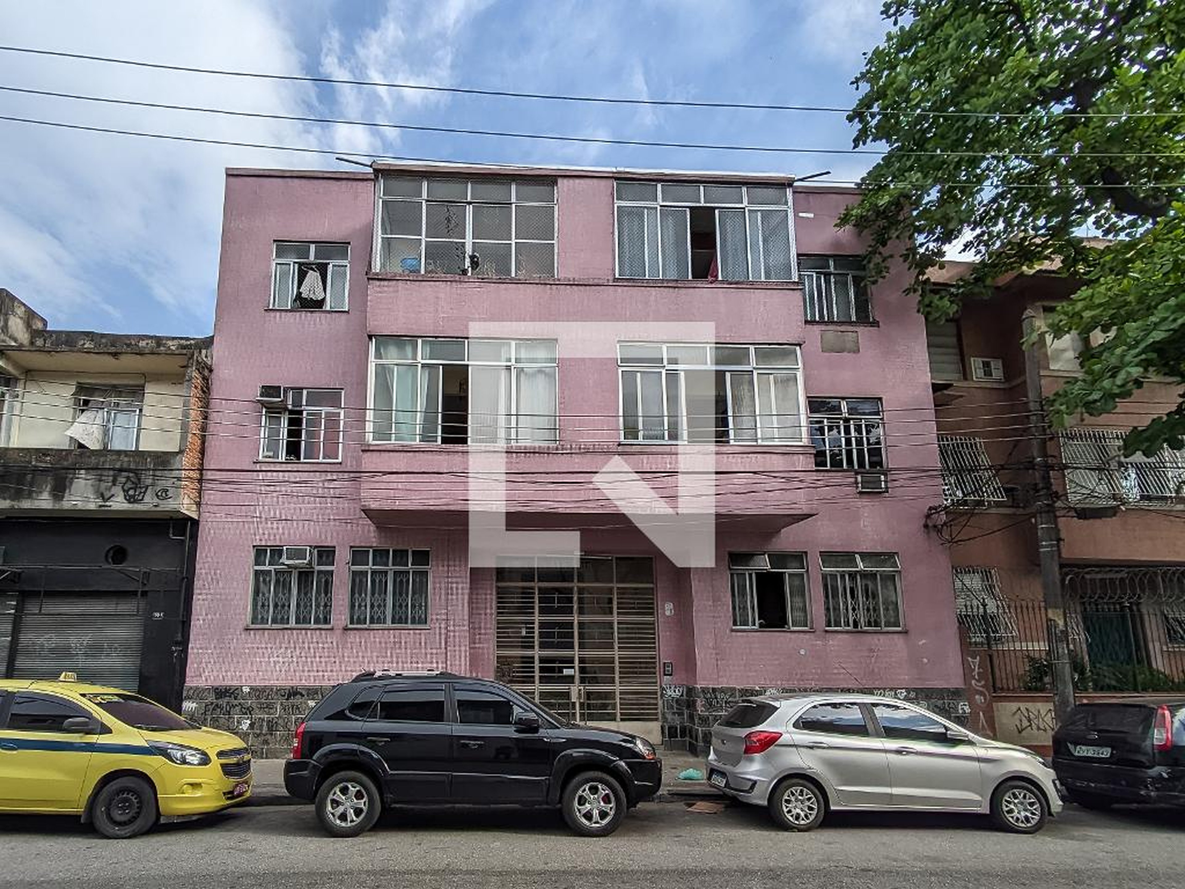 Fachada do Prédio Condomínio em Rua Campos da Paz, 18
