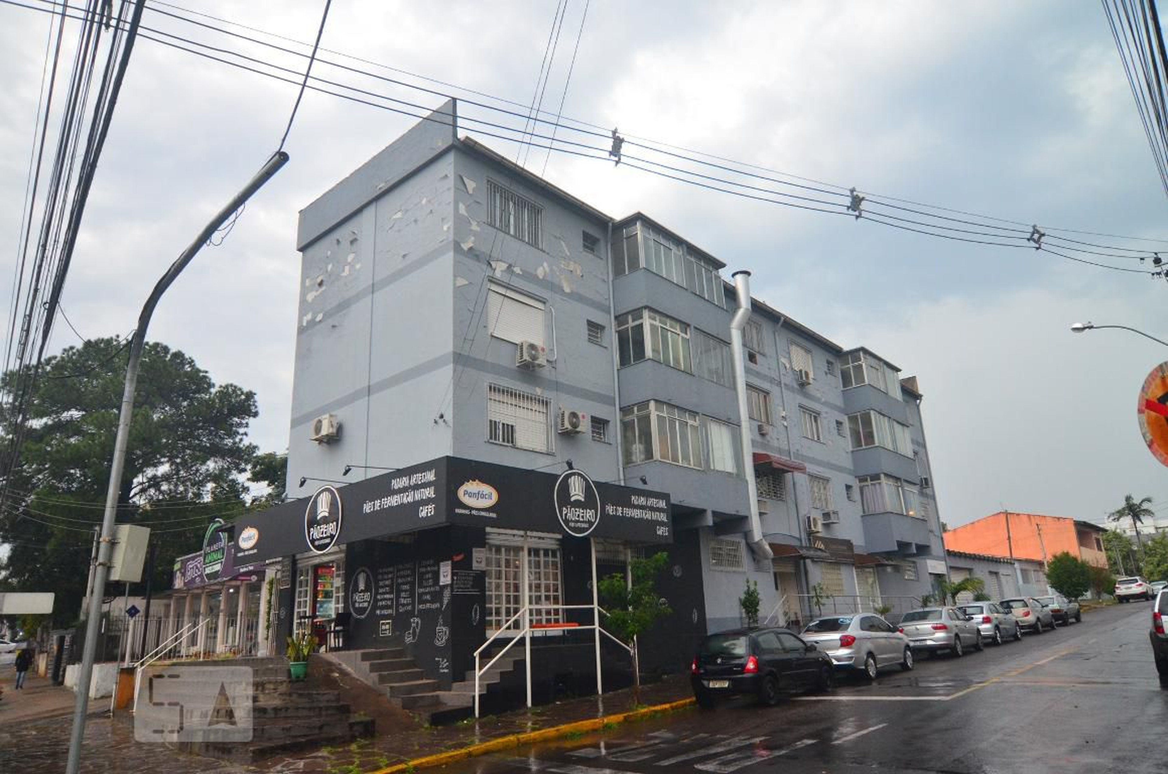 Fachada Condomínio em Avenida Santos Ferreira, 1271