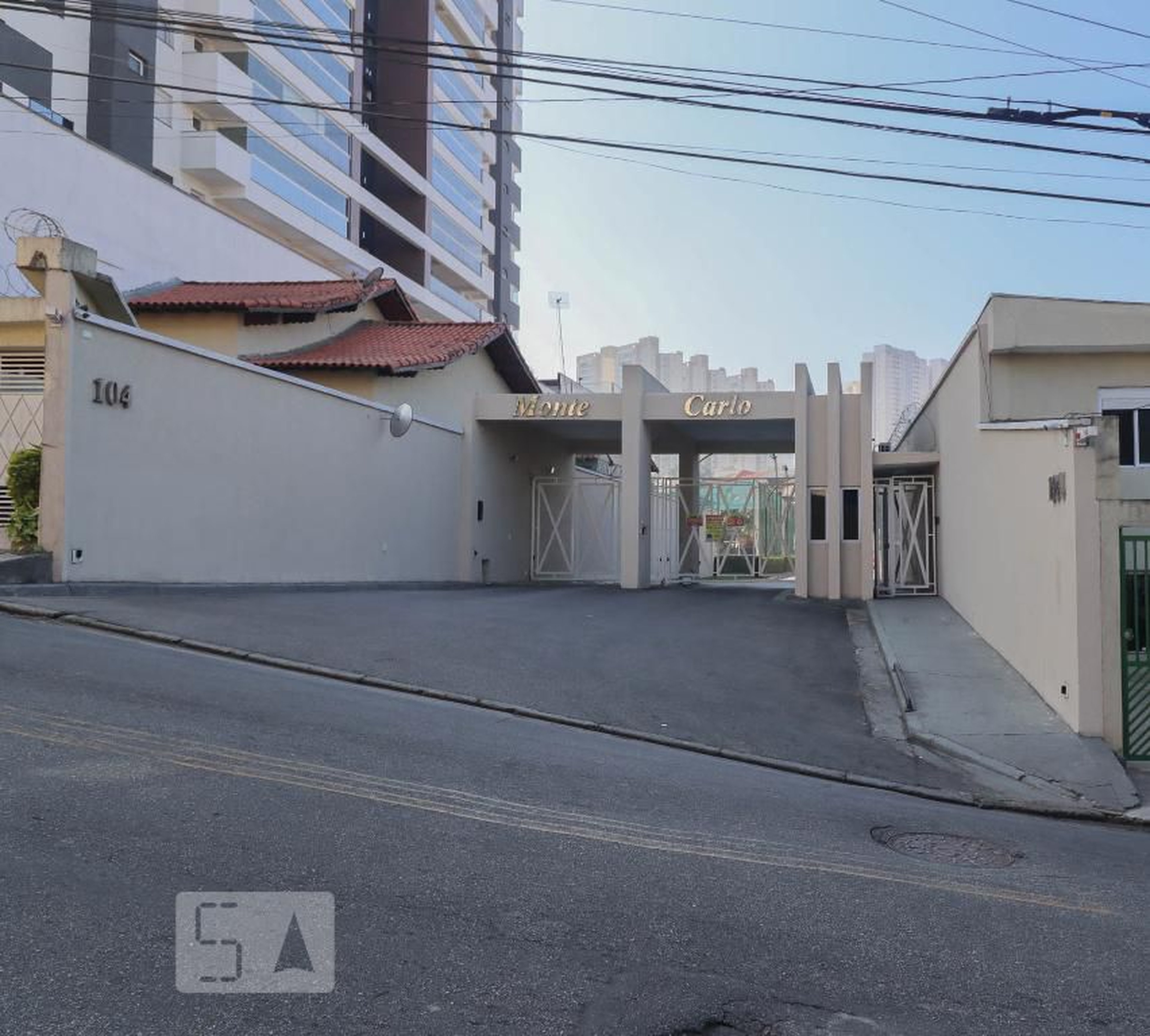 Fachada do Condomínio Condomínio Monte Carlo