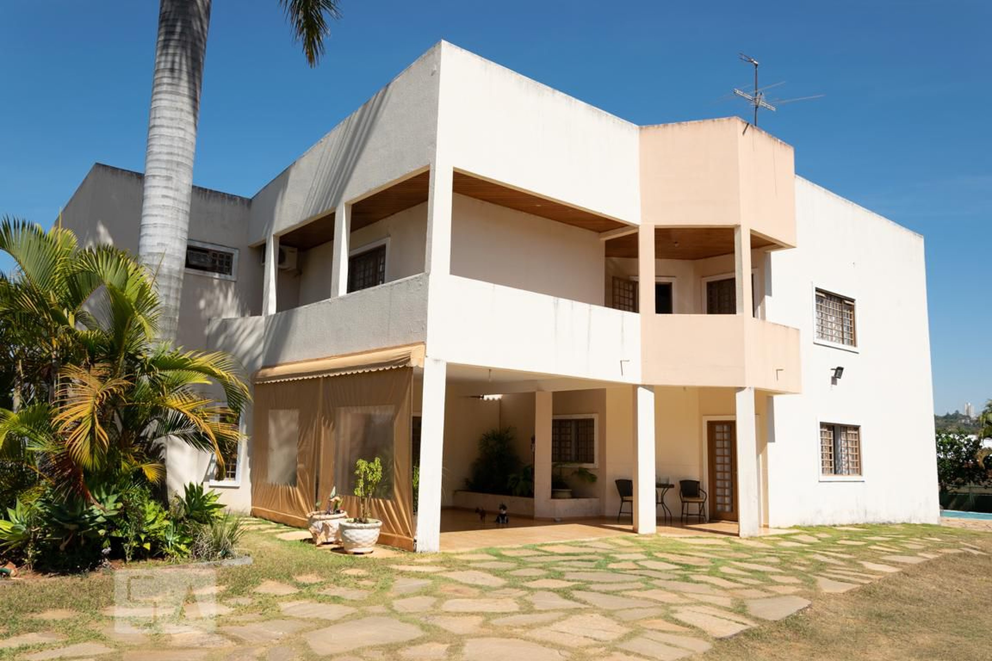 Fachada Condomínio em Sha Conjunto 6 Chácara 25, 6