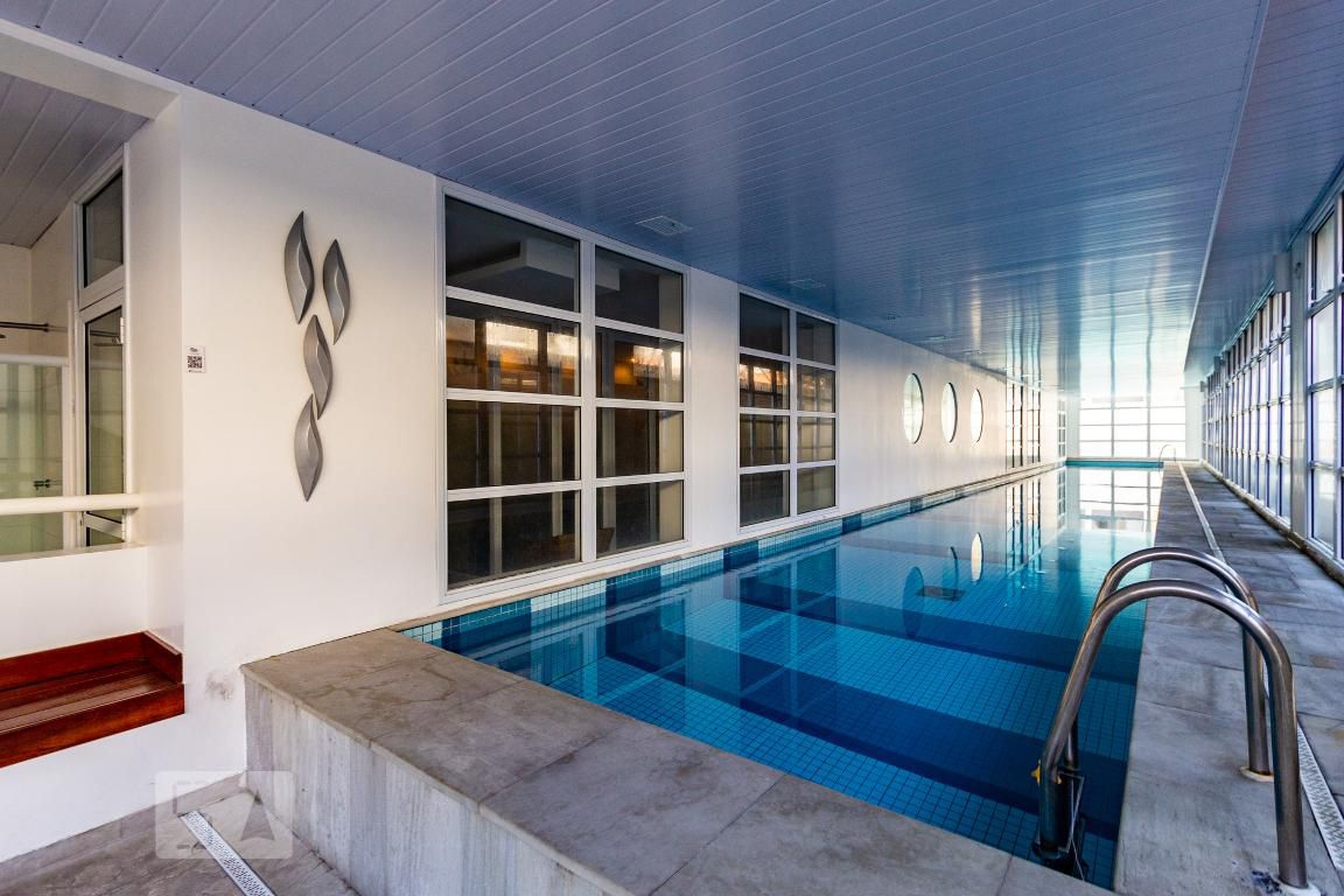 Piscina aquecida - Vitrine Mourato