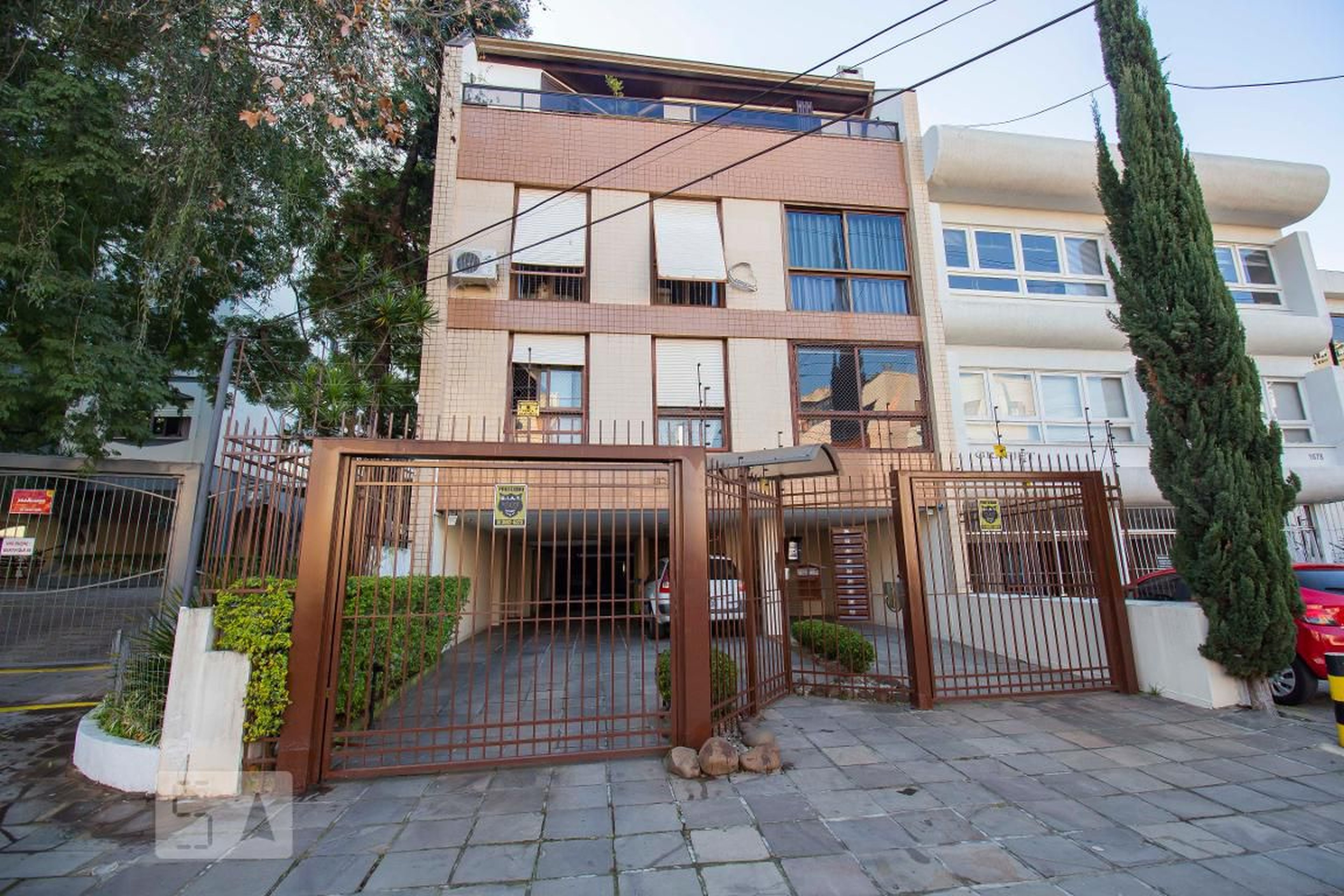 Fachada do Condomínio Condomínio em Avenida Coronel Lucas de Oliveira, 1668